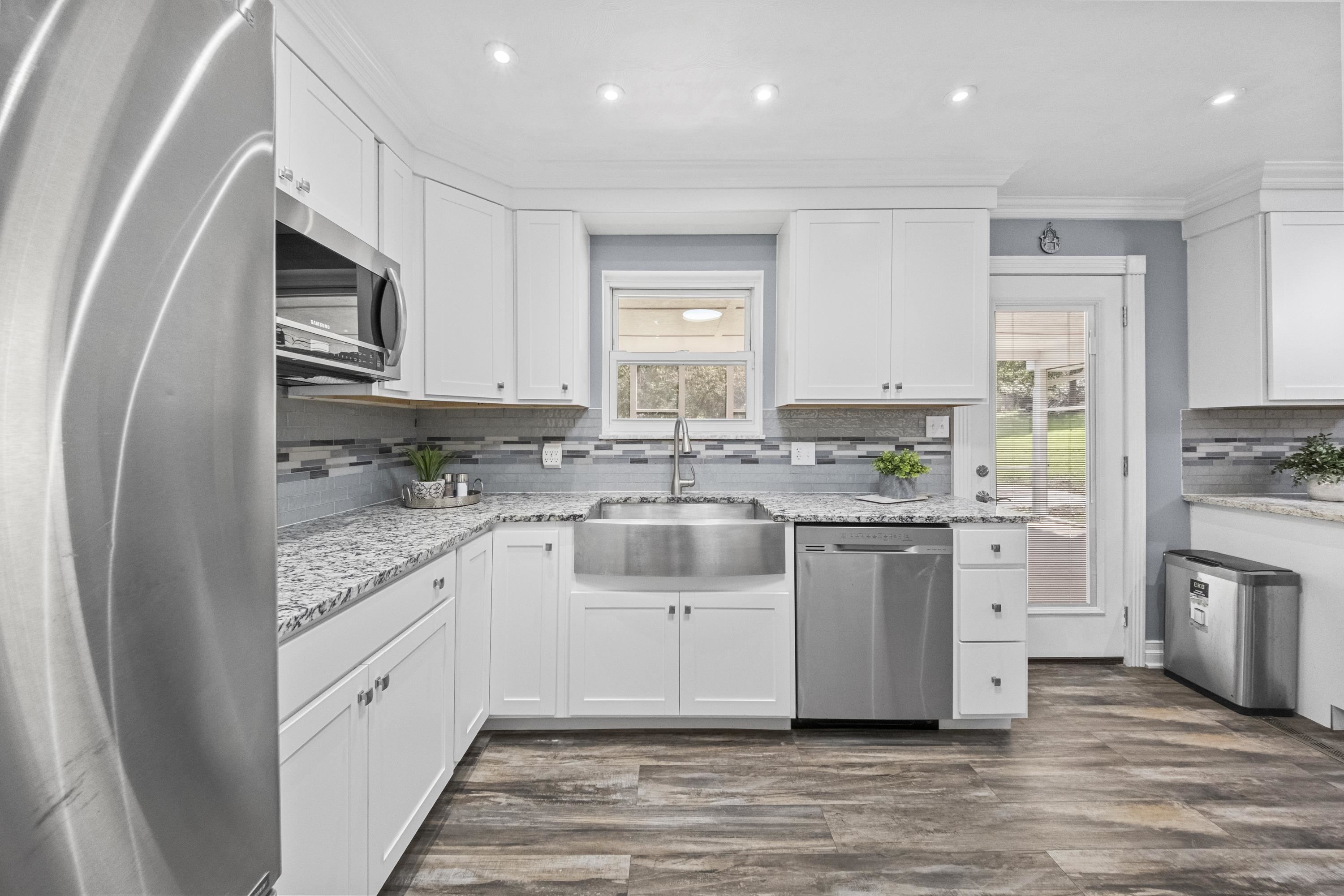 https://zimg.paragon.ice.com/ParagonImages/Property/PH/AABRKY/61315/9/0/0/1d8d4945ba223d7e0f8231acc6b54c9b/0/a52a5d23830f4398483831b99c3e5179/61315-fc035207-5e1c-4fde-b60c-49cc284777e5.JPG