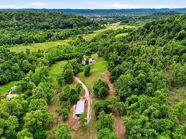 https://zimg.paragon.ice.com/ParagonImages/Property/PH/AABRKY/61316/3/0/0/98466ddeb561795697afa89bfd5a9a20/0/7f1f4facc9976ae812792cb4702f628d/61316-1a7179d5-d8d5-4561-92b5-ef5d8403f86b.JPG