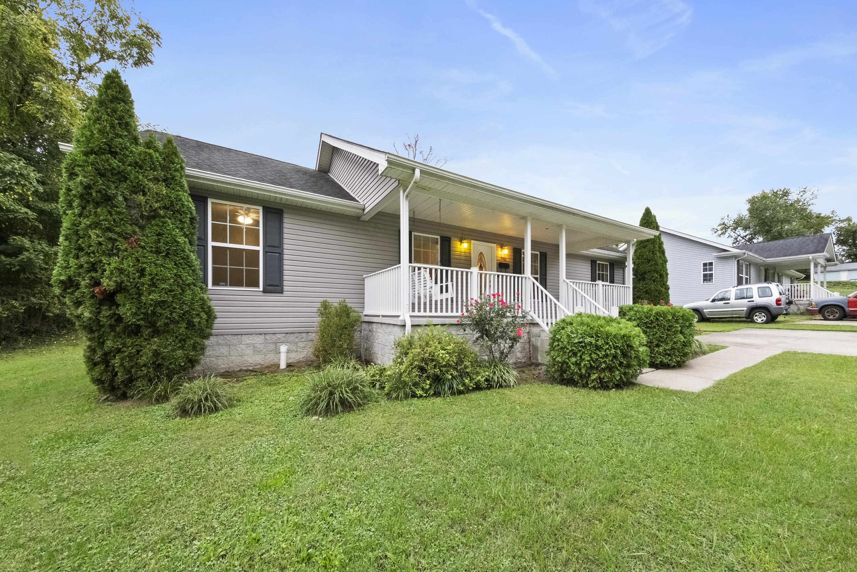 https://zimg.paragon.ice.com/ParagonImages/Property/PH/AABRKY/61317/2/0/0/c802de36a92bce8e9ff30be8e12cd869/0/d39ae07d480f49c42602627bae1f47e8/61317-4c140607-d295-4dfe-a839-b1f5eec7248f.JPG