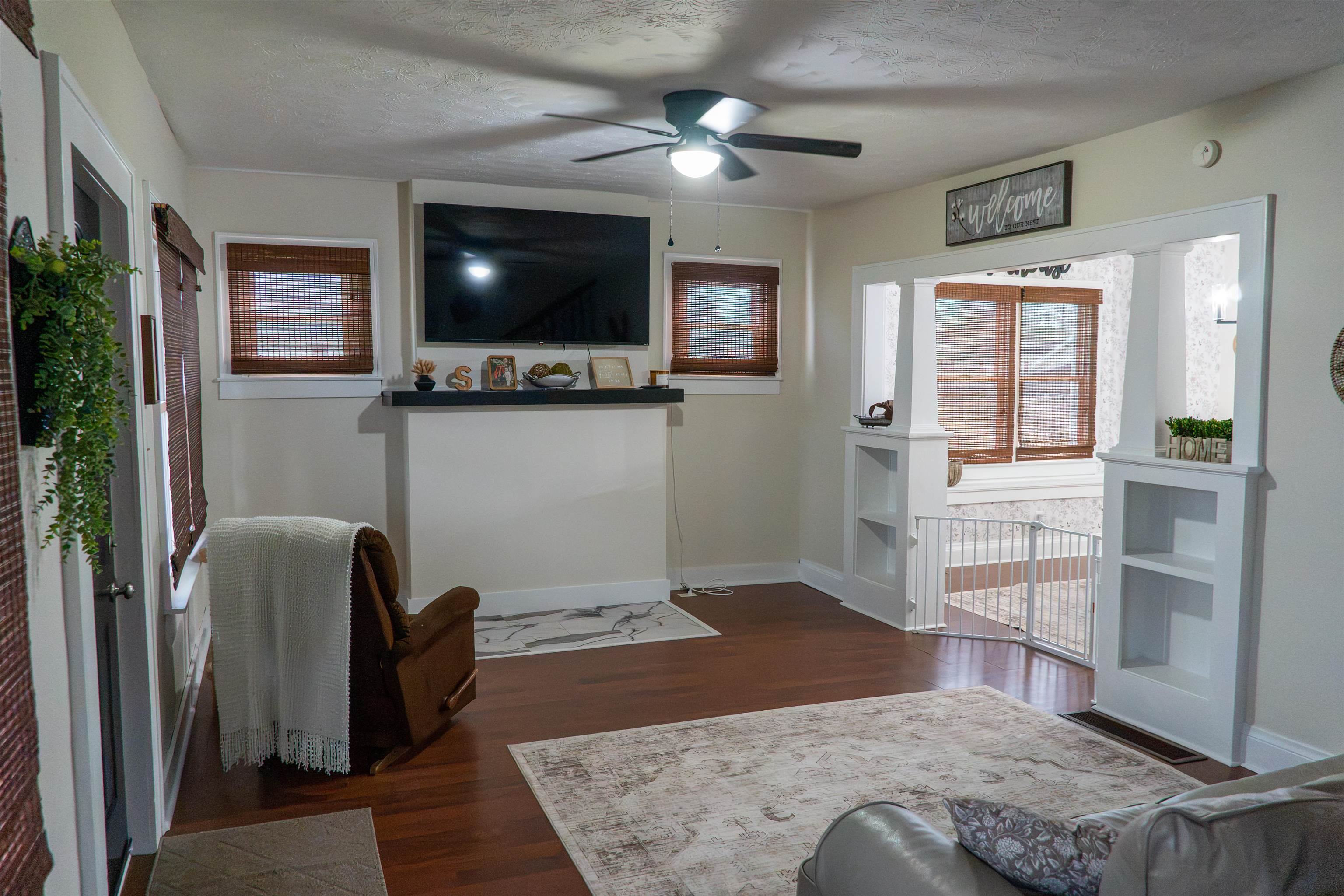 https://zimg.paragon.ice.com/ParagonImages/Property/PH/AABRKY/61321/2/0/0/d71668ad3cade9a6ae2d2ce592a770f1/0/80cb76bfc60418eb8be7a476b1442aea/61321-ef326d2a-52c9-4731-81f7-e0cb15ed2ec3.JPG