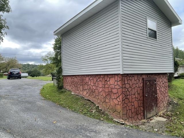 https://zimg.paragon.ice.com/ParagonImages/Property/PH/AABRKY/61324/9/0/0/b222db3b05d3fc239deaeaf1973279fe/0/7637666b98e944b7d479f673a2a6618e/61324-d481f186-66d7-4adf-ae6b-d2baf411babc.JPG