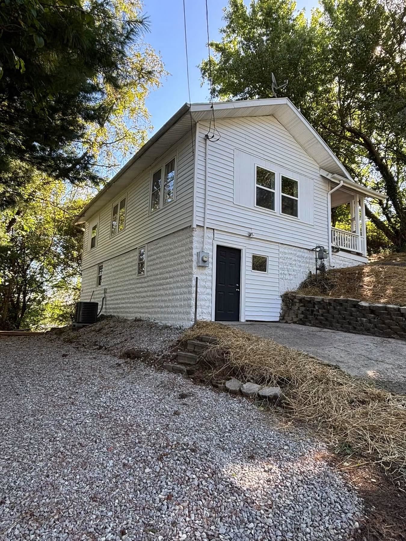 https://zimg.paragon.ice.com/ParagonImages/Property/PH/AABRKY/61325/2/0/0/63927a0dbd818e9d3a38e31e4e75c17c/0/c908efe409a64f0bd3ef9a5a4c0e578a/61325-375ca93e-8ca1-4717-859d-dd66fd274729.JPG