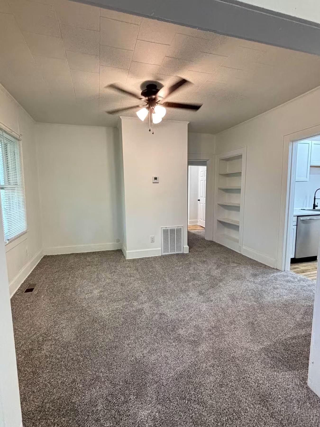https://zimg.paragon.ice.com/ParagonImages/Property/PH/AABRKY/61325/9/0/0/c7d1c75e260dab72fcf2a88809c14a6a/0/c908efe409a64f0bd3ef9a5a4c0e578a/61325-bad1028d-0ccf-46c1-a21a-ad7cb295c625.JPG