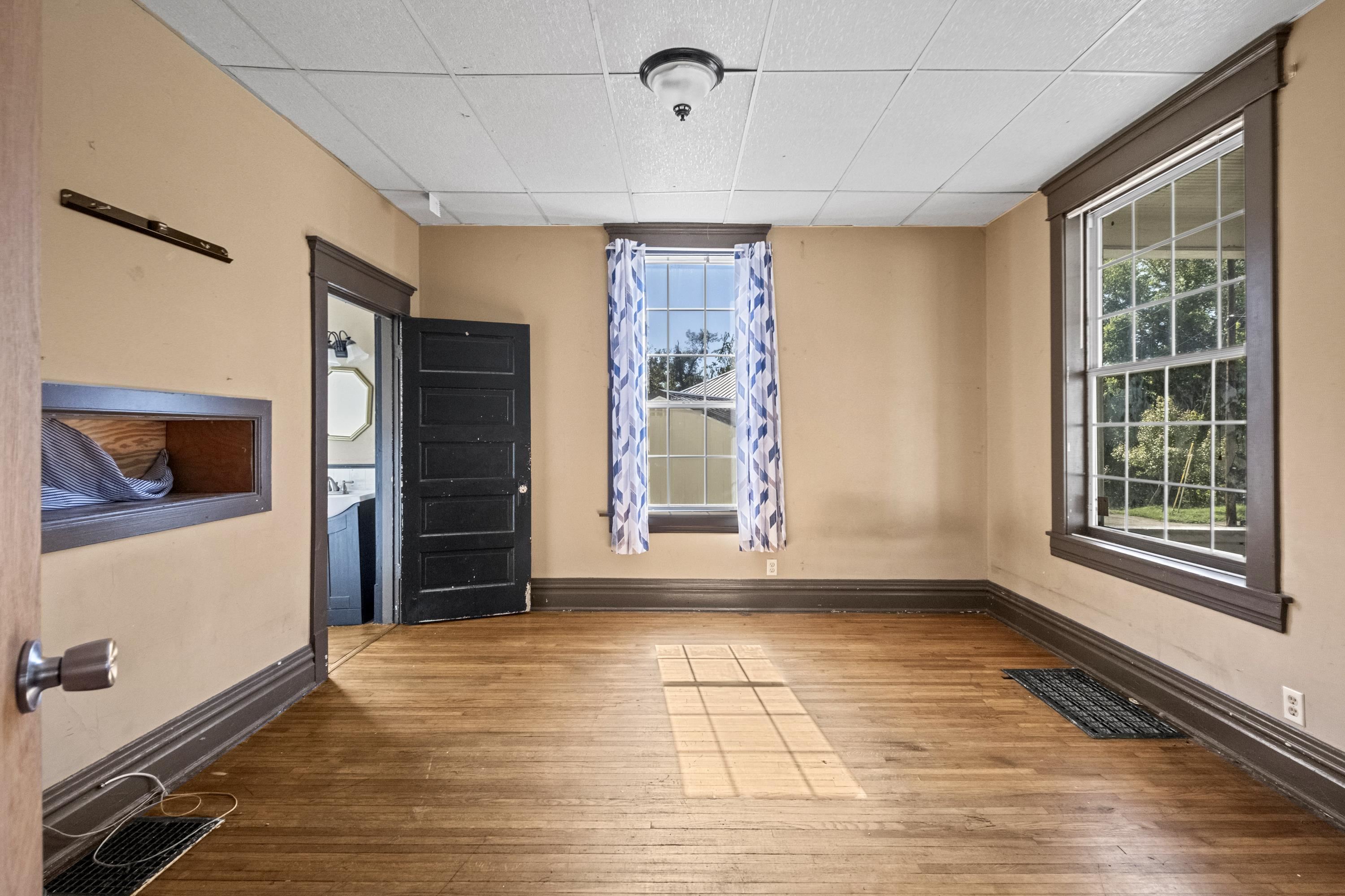 https://zimg.paragon.ice.com/ParagonImages/Property/PH/AABRKY/61329/6/0/0/265694377ae677dd890e51ba93a089c4/0/a8269f97ce62b64f77096479fc45422c/61329-5a87f446-baab-4c5d-b9e4-4695639d8617.JPG