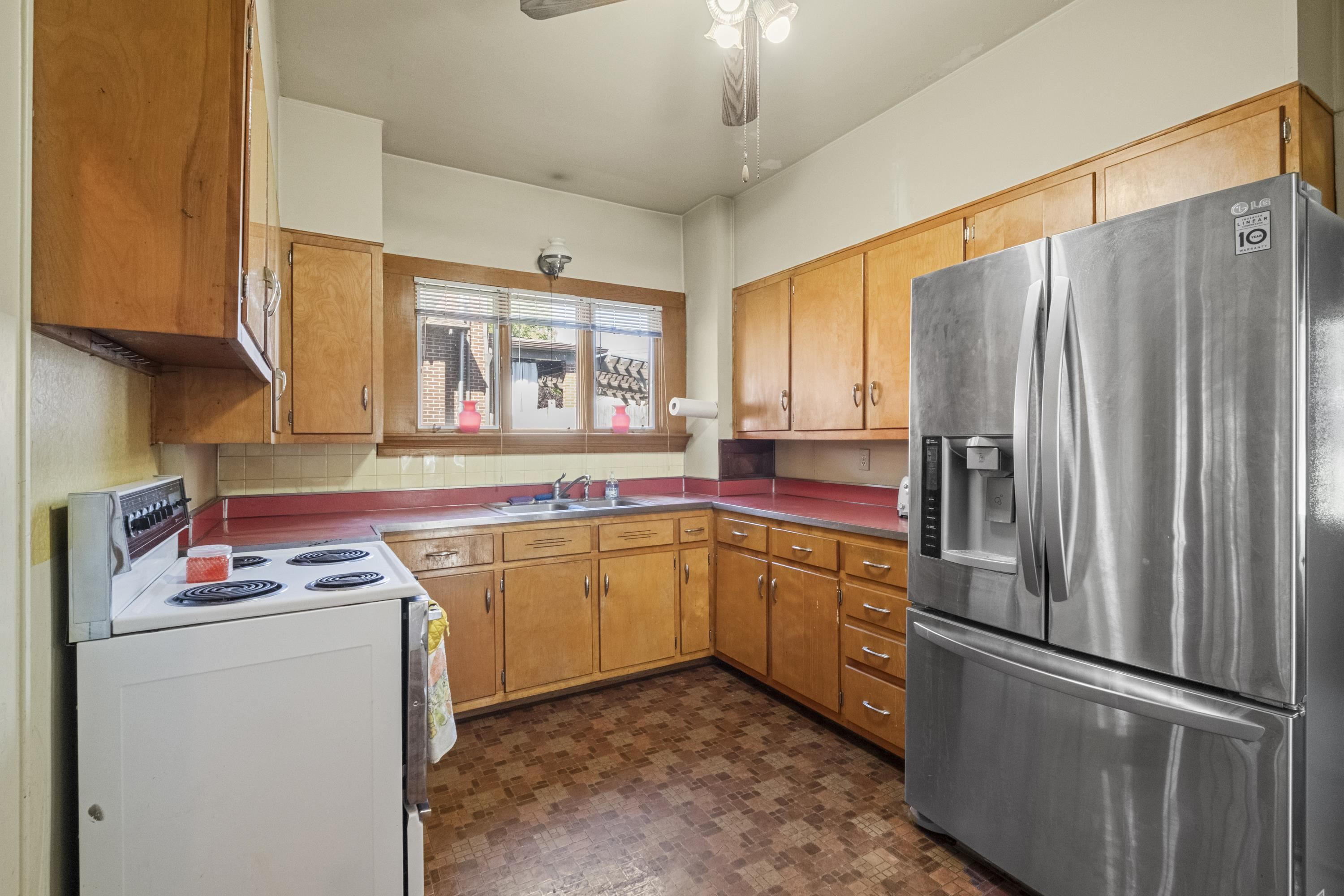 https://zimg.paragon.ice.com/ParagonImages/Property/PH/AABRKY/61342/12/0/0/9c5bfdc1c2357eddfa3360e0ba3ae1e2/0/f07b9c950fc9da38f0d1fc53b7ab9518/61342-793e10eb-fbcb-43ec-a0c6-51b6898e823f.JPG