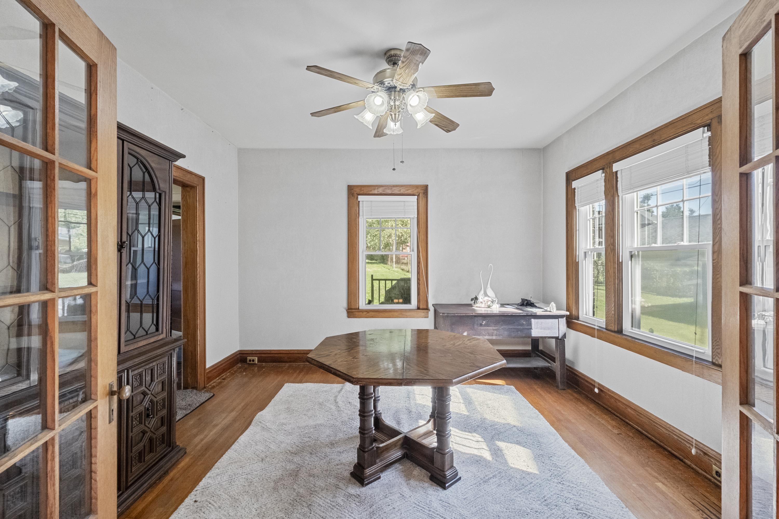 https://zimg.paragon.ice.com/ParagonImages/Property/PH/AABRKY/61342/9/0/0/d689b270b2c16e498eabf1024e7c3606/0/f07b9c950fc9da38f0d1fc53b7ab9518/61342-7e404f14-ca83-4d0e-a0d3-c22f3a0e4249.JPG