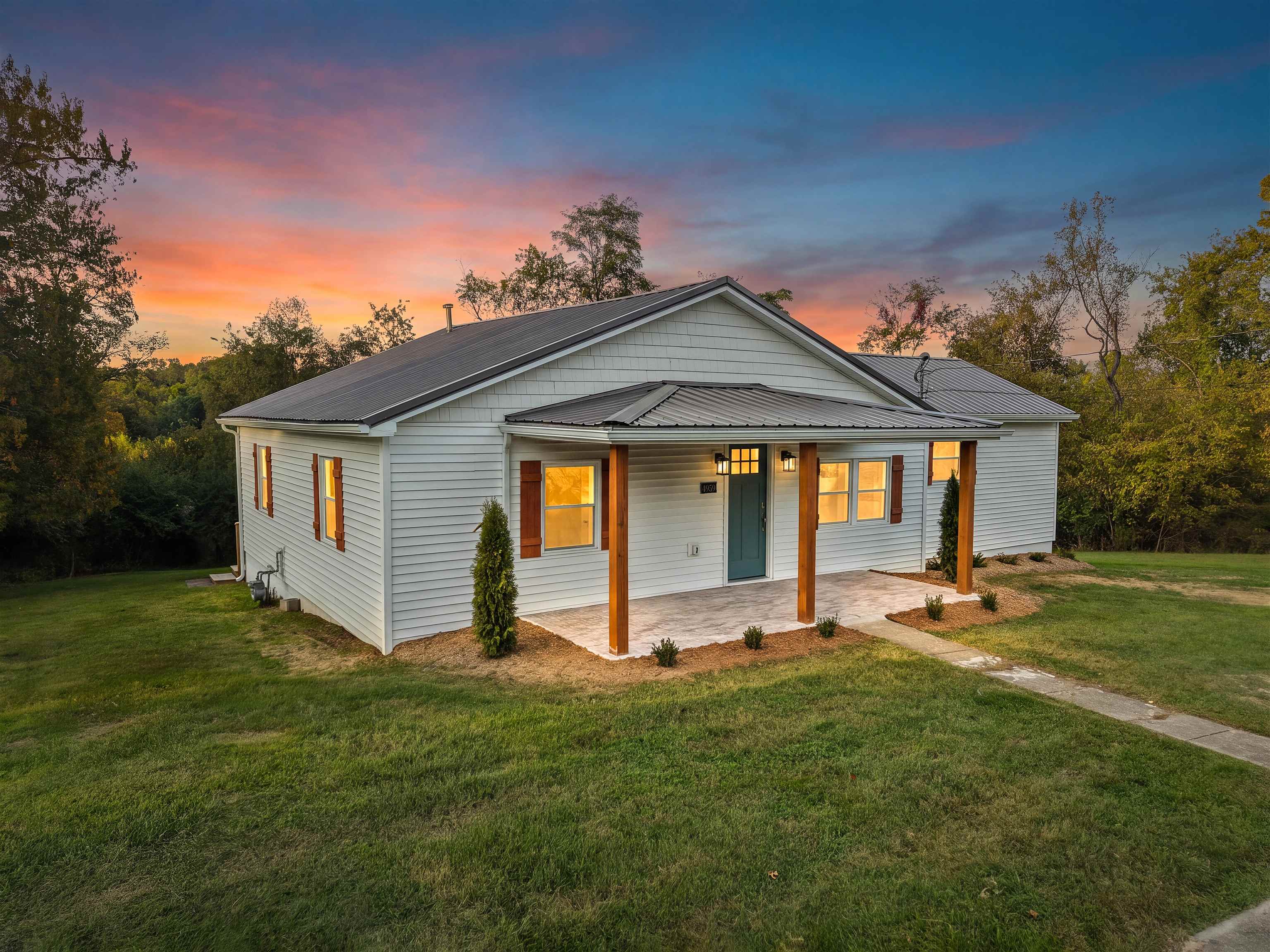 https://zimg.paragon.ice.com/ParagonImages/Property/PH/AABRKY/61349/1/0/0/aee0858bb633d0e644e5588cb97c9025/0/ec88d9c919b0072903c80b68d66367d2/61349-83f8d31b-279f-44b5-96af-dad8a5bb931e.JPG