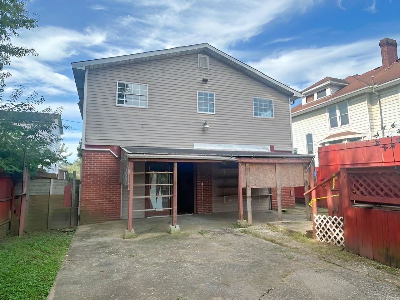 https://zimg.paragon.ice.com/ParagonImages/Property/PH/AABRKY/61354/3/0/0/76f48fa3865d2d25519e584e29455d97/0/3d074b4c8b8072299c503d9f8af298ca/61354-0fc350e9-7cc0-478f-a3c6-49ec13d65274.JPG