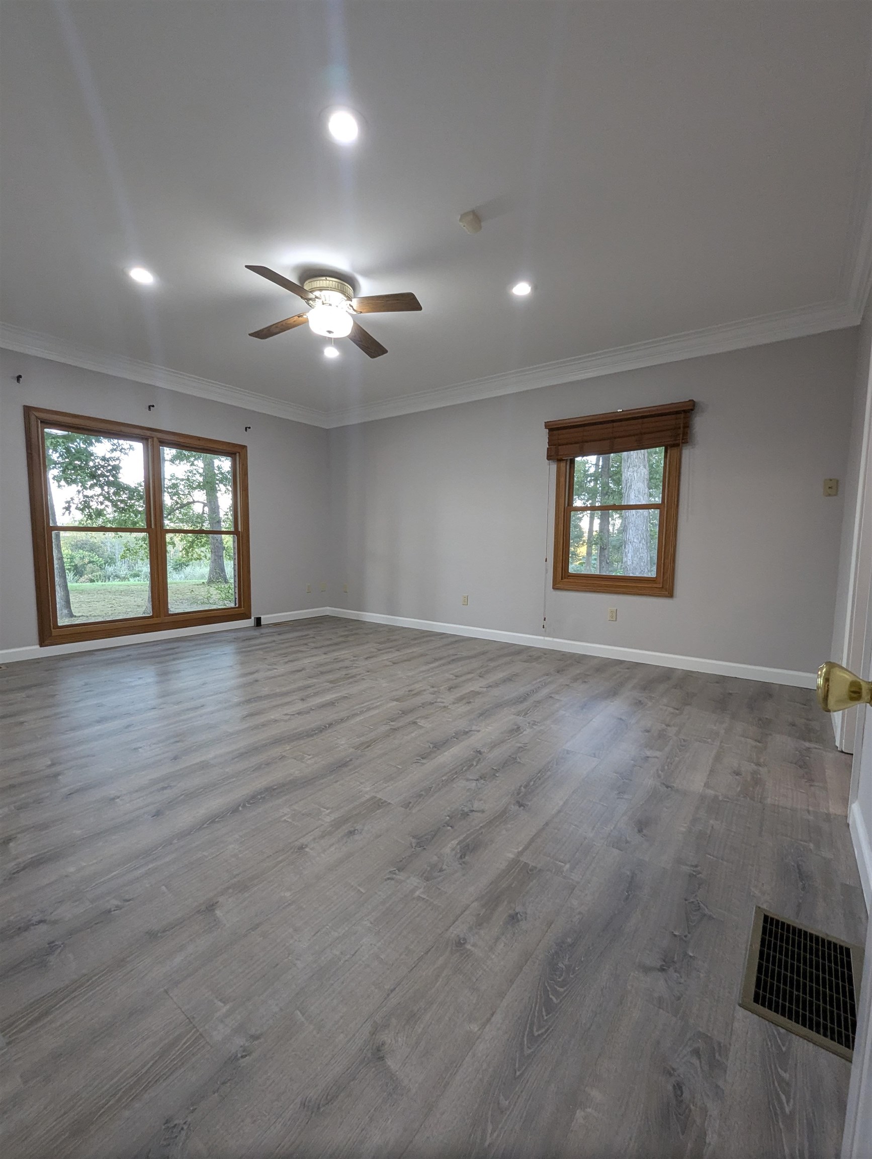 https://zimg.paragon.ice.com/ParagonImages/Property/PH/AABRKY/61356/10/0/0/eaef1f21bc179604846ce8d8883b8613/0/6bbfa0a4d1125f1a6a0f6950fb88300f/61356-79680ce1-4eea-4cb6-88ad-0e7745c32d23.JPG