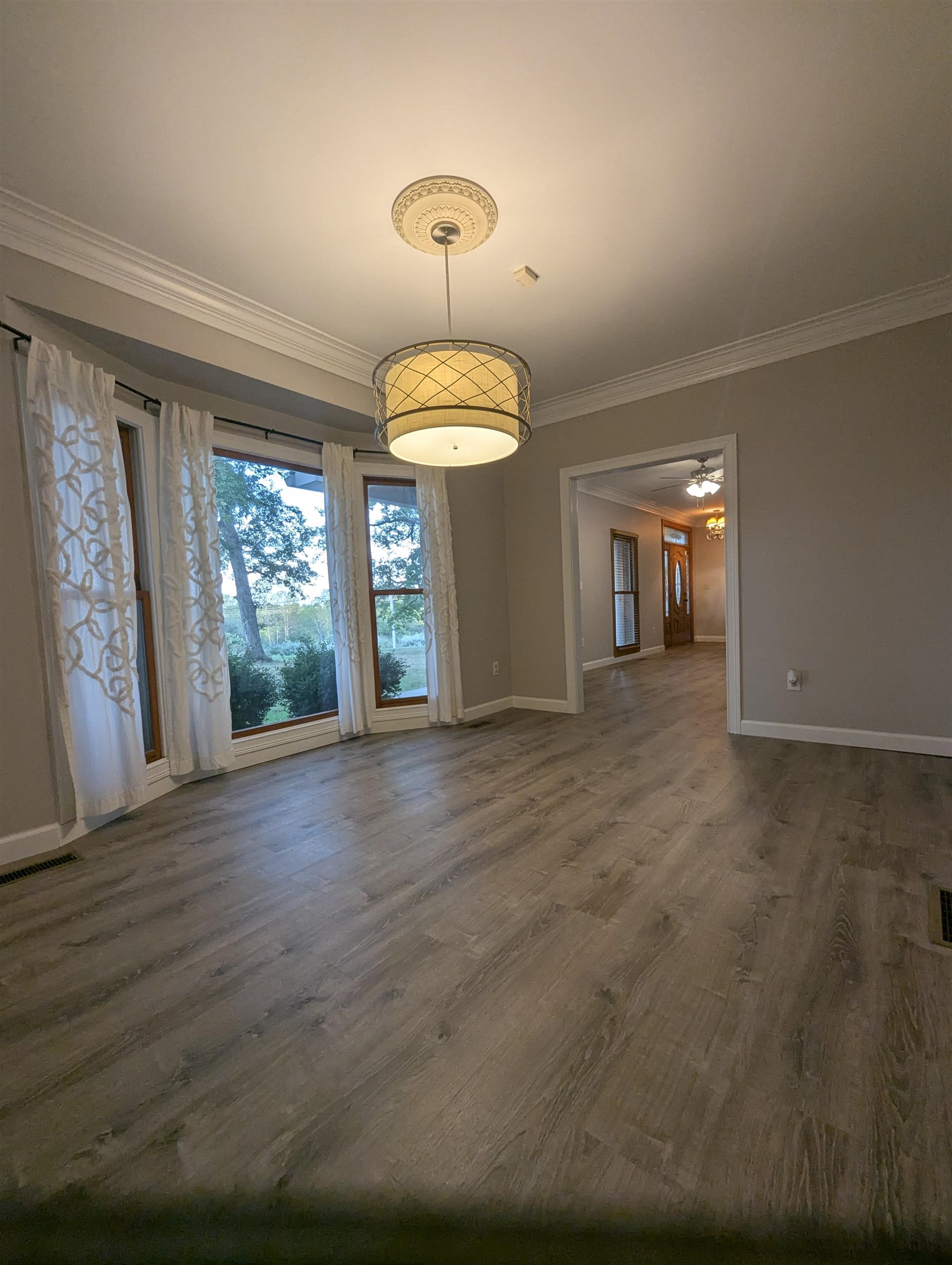 https://zimg.paragon.ice.com/ParagonImages/Property/PH/AABRKY/61356/7/0/0/a8e571dc5f7963966f8ce87ec63bc0c2/0/6bbfa0a4d1125f1a6a0f6950fb88300f/61356-46573619-029b-4207-8ef4-b69ddb60f2aa.JPG