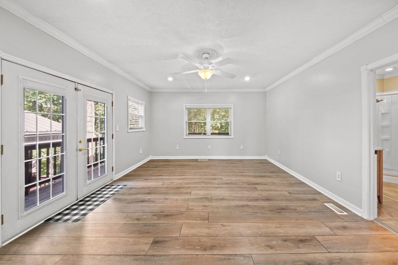 https://zimg.paragon.ice.com/ParagonImages/Property/PH/AABRKY/61358/10/0/0/a9f92f4e52b672010e52af65c0864bbf/0/6ea295efec344d24a035dfd2eb04af4b/61358-d7a3c919-00bf-4c9c-be85-cf4fadcb4682.JPG