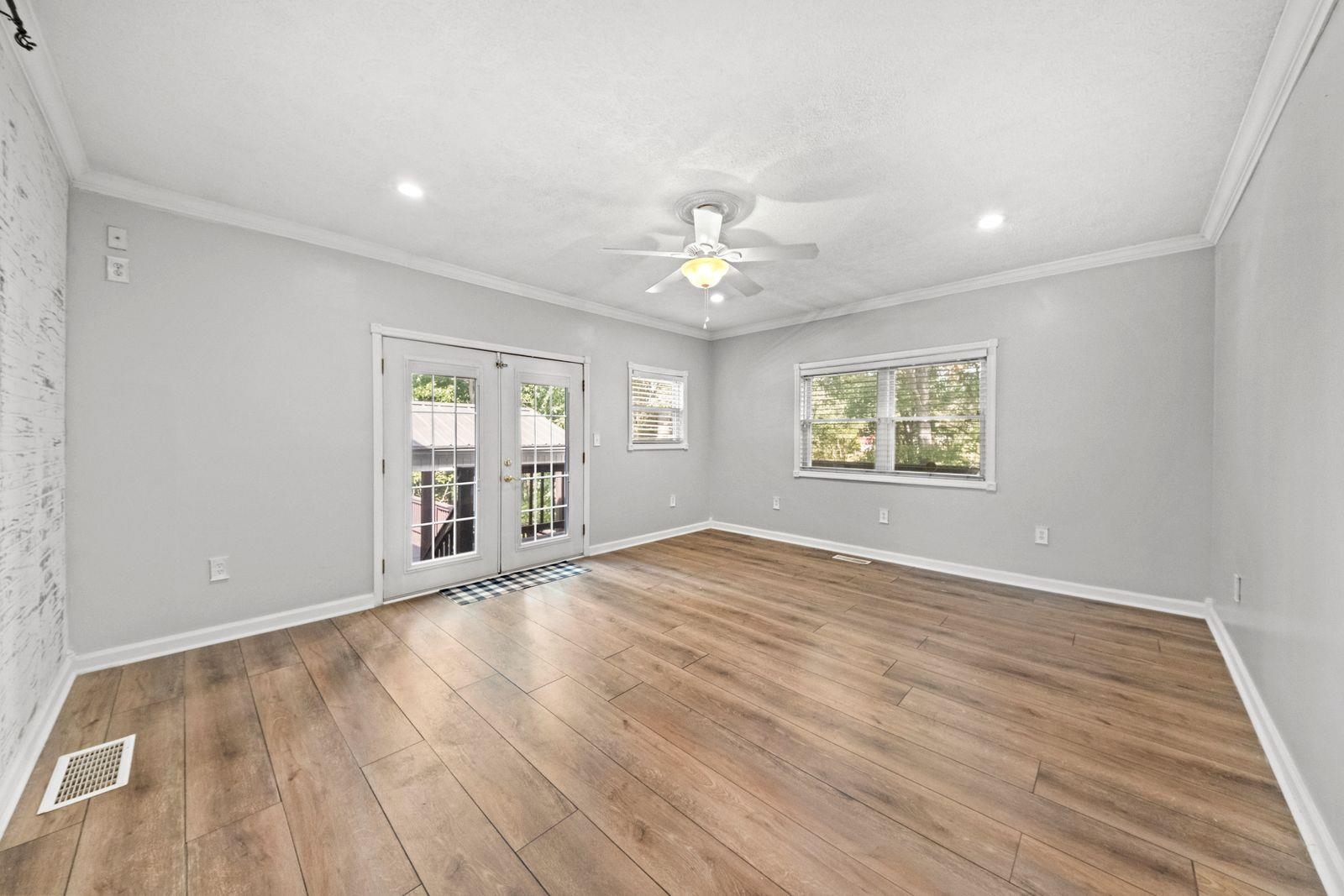 https://zimg.paragon.ice.com/ParagonImages/Property/PH/AABRKY/61358/3/0/0/888c5582573775703baeaa2e8b6cc5a7/0/6ea295efec344d24a035dfd2eb04af4b/61358-6ccaae7d-cd53-4e33-bd4b-be1289f6dc47.JPG