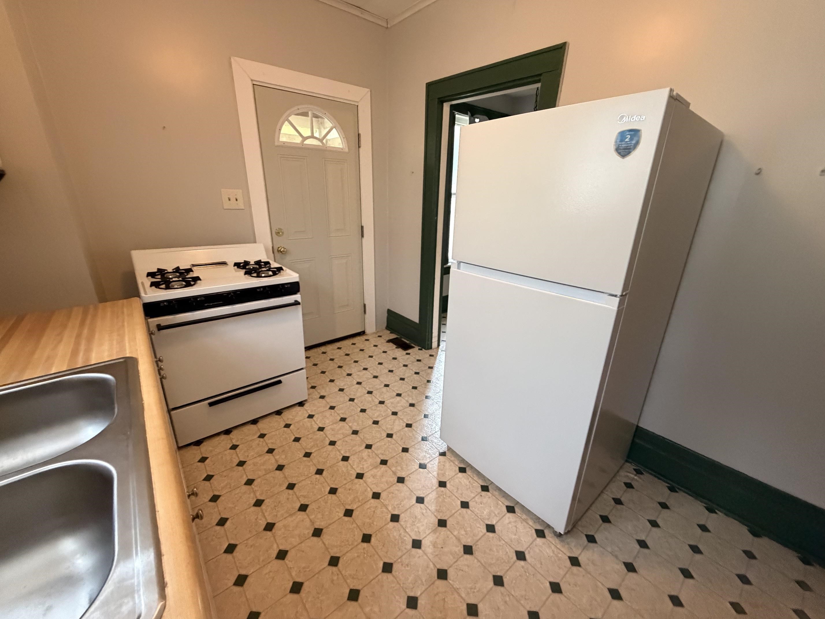 https://zimg.paragon.ice.com/ParagonImages/Property/PH/AABRKY/61359/11/0/0/f4c9d2c51b7439a96ea503bdf837409c/0/46fae9b93c73d2bfac53550909781e79/61359-6fdf653a-1f5a-48d0-aaa7-f017a8e3f658.JPG