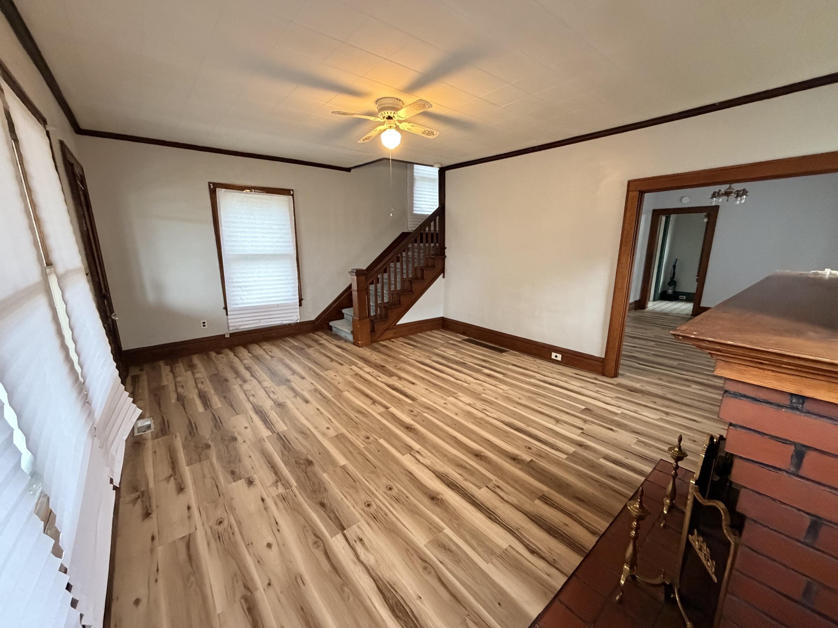 https://zimg.paragon.ice.com/ParagonImages/Property/PH/AABRKY/61359/7/0/0/1e7ecd75c6864739db95cf51650307fc/0/46fae9b93c73d2bfac53550909781e79/61359-f372cb12-5857-4fd8-80f0-aee7cd457f3b.JPG