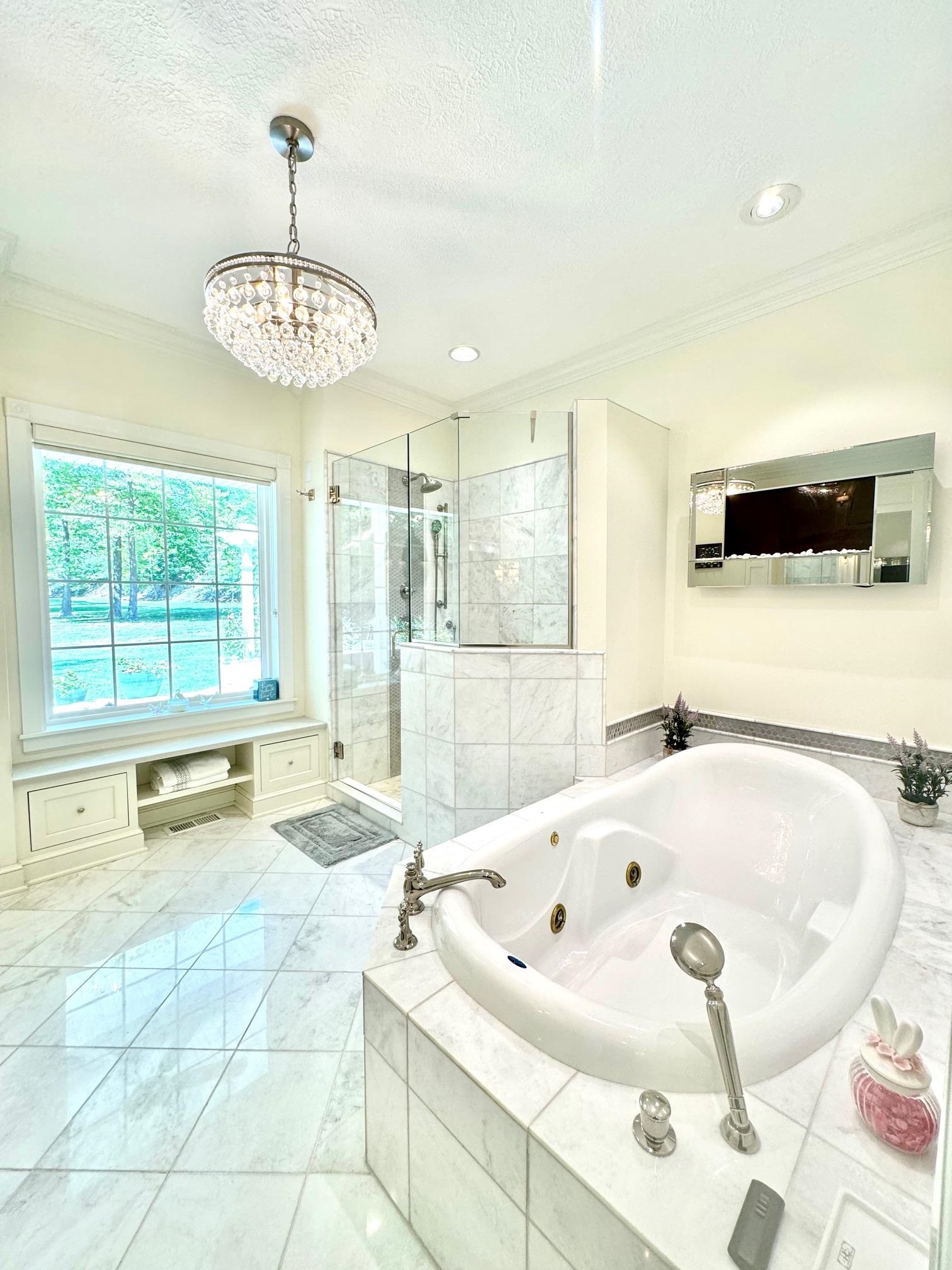 https://zimg.paragon.ice.com/ParagonImages/Property/PH/AABRKY/61365/13/0/0/62c7c9d0144320230ce080082b1c1a02/0/a35c66fb1a09add75d470bf880916e11/61365-00b085fb-4fba-44a4-83b0-b71b5fae54a8.JPG