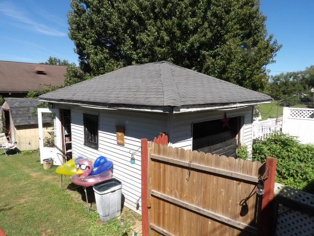 https://zimg.paragon.ice.com/ParagonImages/Property/PH/AABRKY/61367/2/0/0/88061cc2ee5617ac2bc56cf3c162014e/0/edde51cebb989ef6da7c41a06a6abd08/61367-a2044f74-6741-42f5-9721-e78fbfb7ead4.JPG