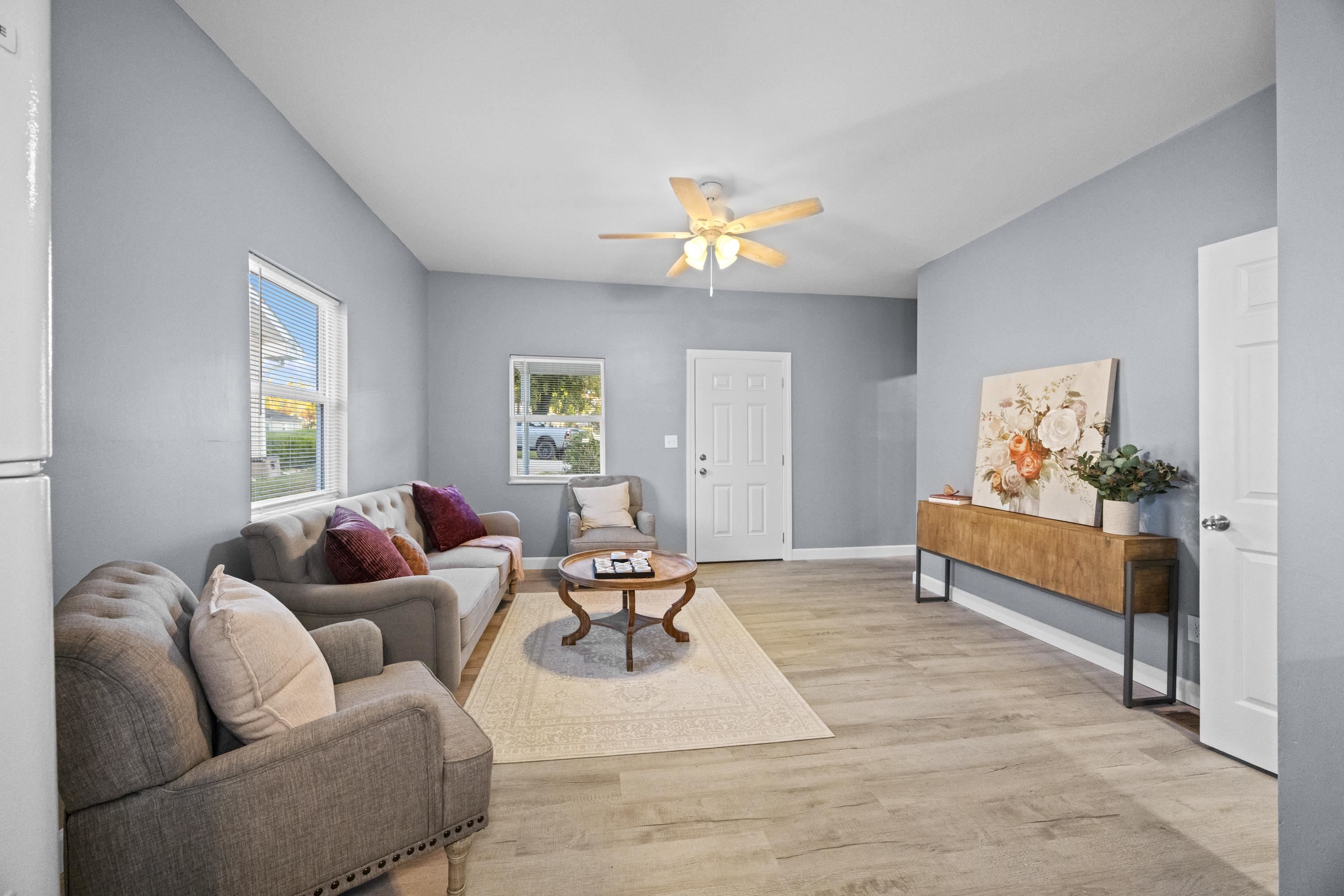 https://zimg.paragon.ice.com/ParagonImages/Property/PH/AABRKY/61369/10/0/0/d28b0215a7acd91e111b93bc0f7de748/0/1f6dd0f7a79408476b00913220fade11/61369-3cc0daaf-7c6c-4d21-a72a-3acbbded72fe.JPG