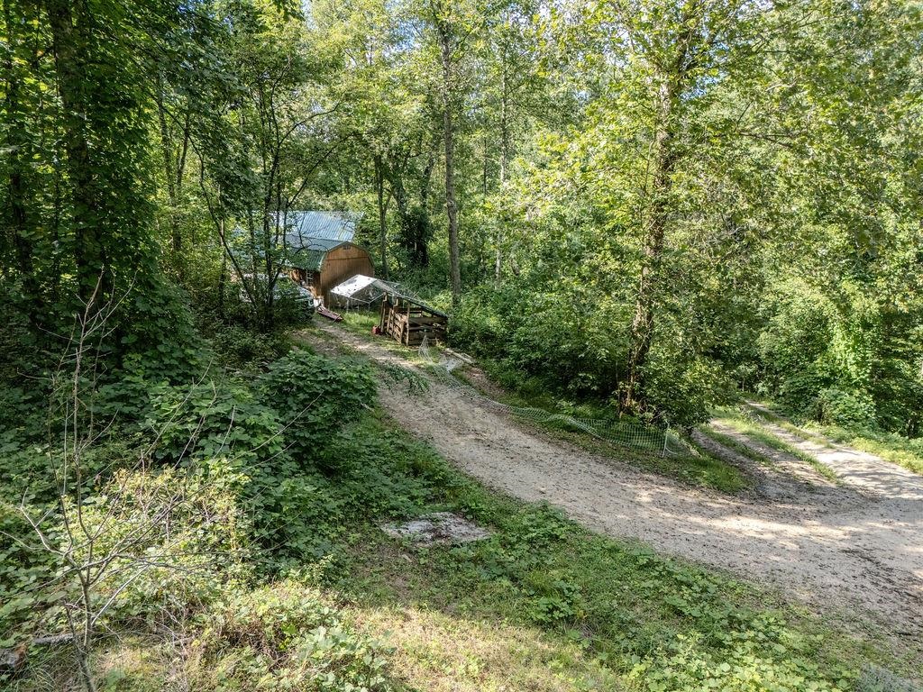 https://zimg.paragon.ice.com/ParagonImages/Property/PH/AABRKY/61373/15/0/0/f4ef2012a93c9386a40e6c46601193fb/0/ef14a3cb7194e666c3bd039b177e8506/61373-a5a9aa5a-64c6-463c-8954-bfd00686b3af.JPG