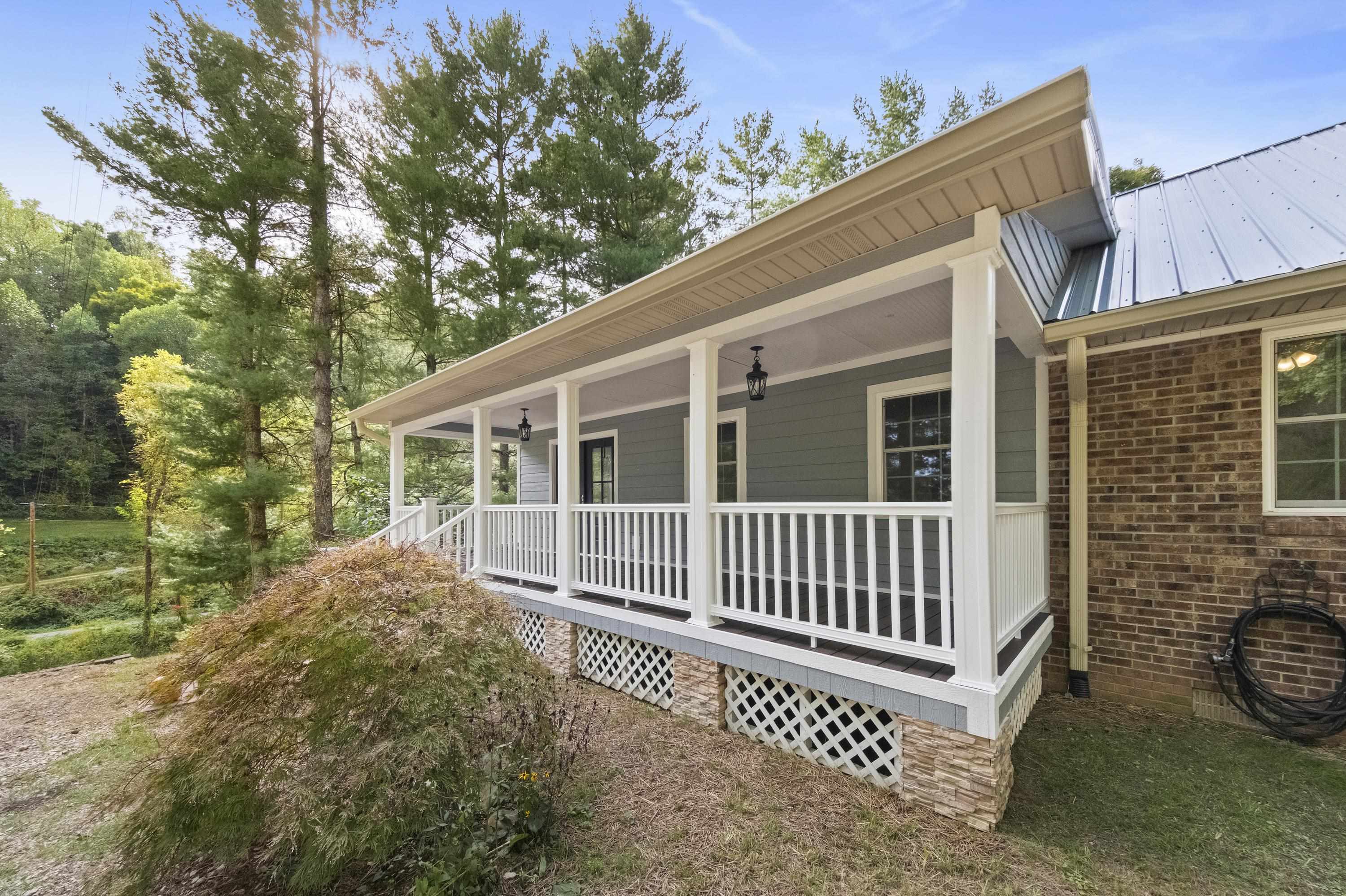 https://zimg.paragon.ice.com/ParagonImages/Property/PH/AABRKY/61382/3/0/0/759e3463e140cefd641f605a8b66cc41/0/d5fb18cd9e62f9a6c52f246368c8189a/61382-d8adb0c0-7bc1-4801-9a8d-3966d4d98b17.JPG