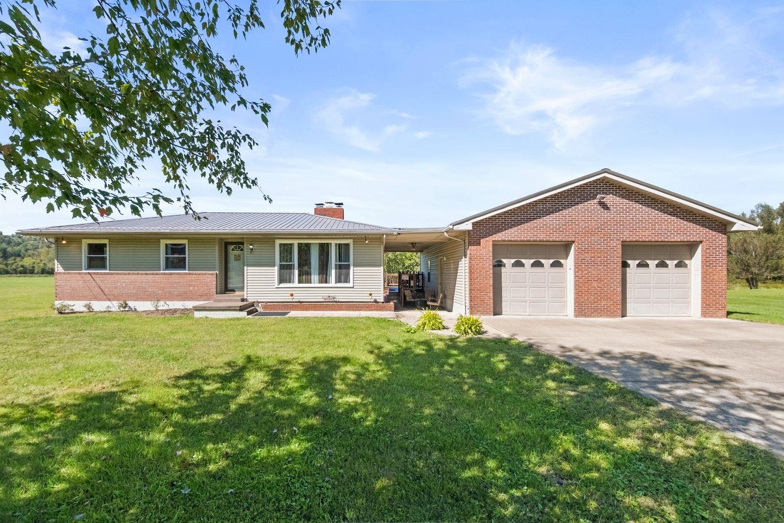 https://zimg.paragon.ice.com/ParagonImages/Property/PH/AABRKY/61383/1/0/0/8c005a5cf89d0b3125d0d43c6a844e3e/0/00cf03c4c20974294c2d477476f45985/61383-a58674de-4f5e-480f-9e8d-4e7466a77c4d.JPG