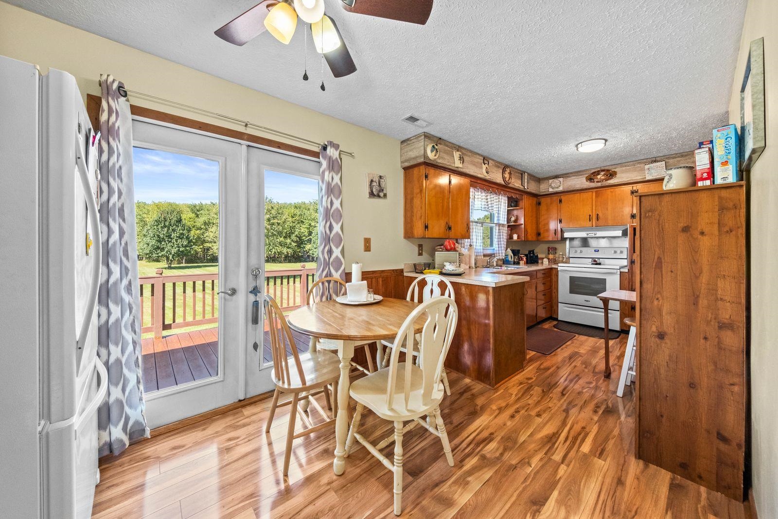 https://zimg.paragon.ice.com/ParagonImages/Property/PH/AABRKY/61383/12/0/0/a45fa4f26fd6851f927428f9d6c0b4ef/0/00cf03c4c20974294c2d477476f45985/61383-d2fb2433-4b4e-42d6-8f5c-e33b06898abb.JPG