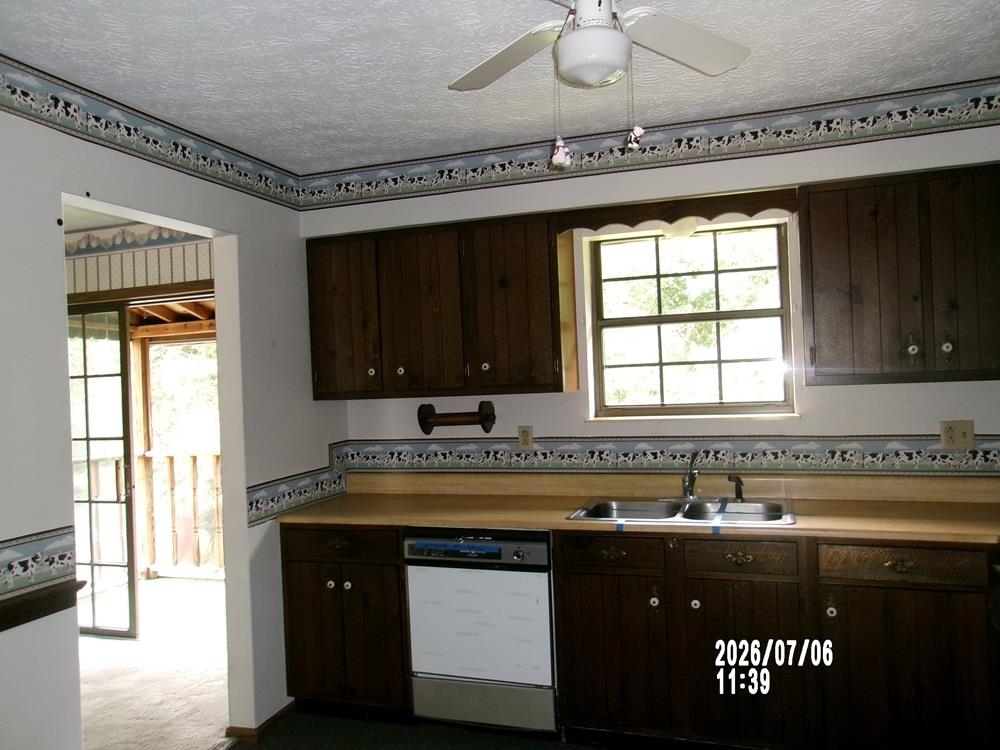 https://zimg.paragon.ice.com/ParagonImages/Property/PH/AABRKY/61384/2/0/0/ae73347527b1ed5ebce8e1a7b3f8067c/0/20ba16c41b792bf91400cbd7be328056/61384-dc0d493b-2923-467f-ab40-d40ab46a90b4.JPG
