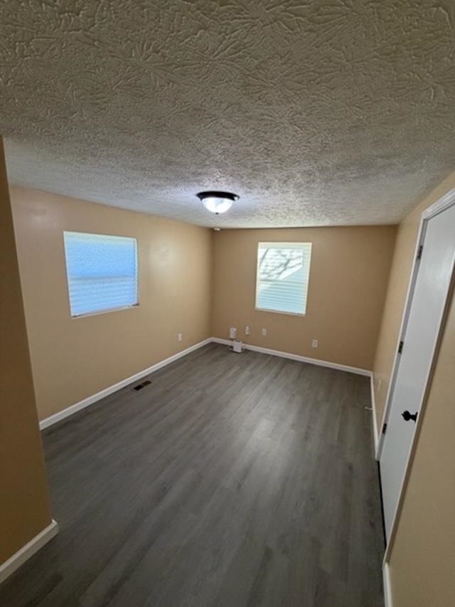 https://zimg.paragon.ice.com/ParagonImages/Property/PH/AABRKY/61385/10/0/0/044856cb3b8267999c8c8e85dad1eca5/0/465c432e1ebf868ae030e23bb6d414b3/61385-fb39f42e-8d85-4451-91a9-c85629aa79c6.JPG