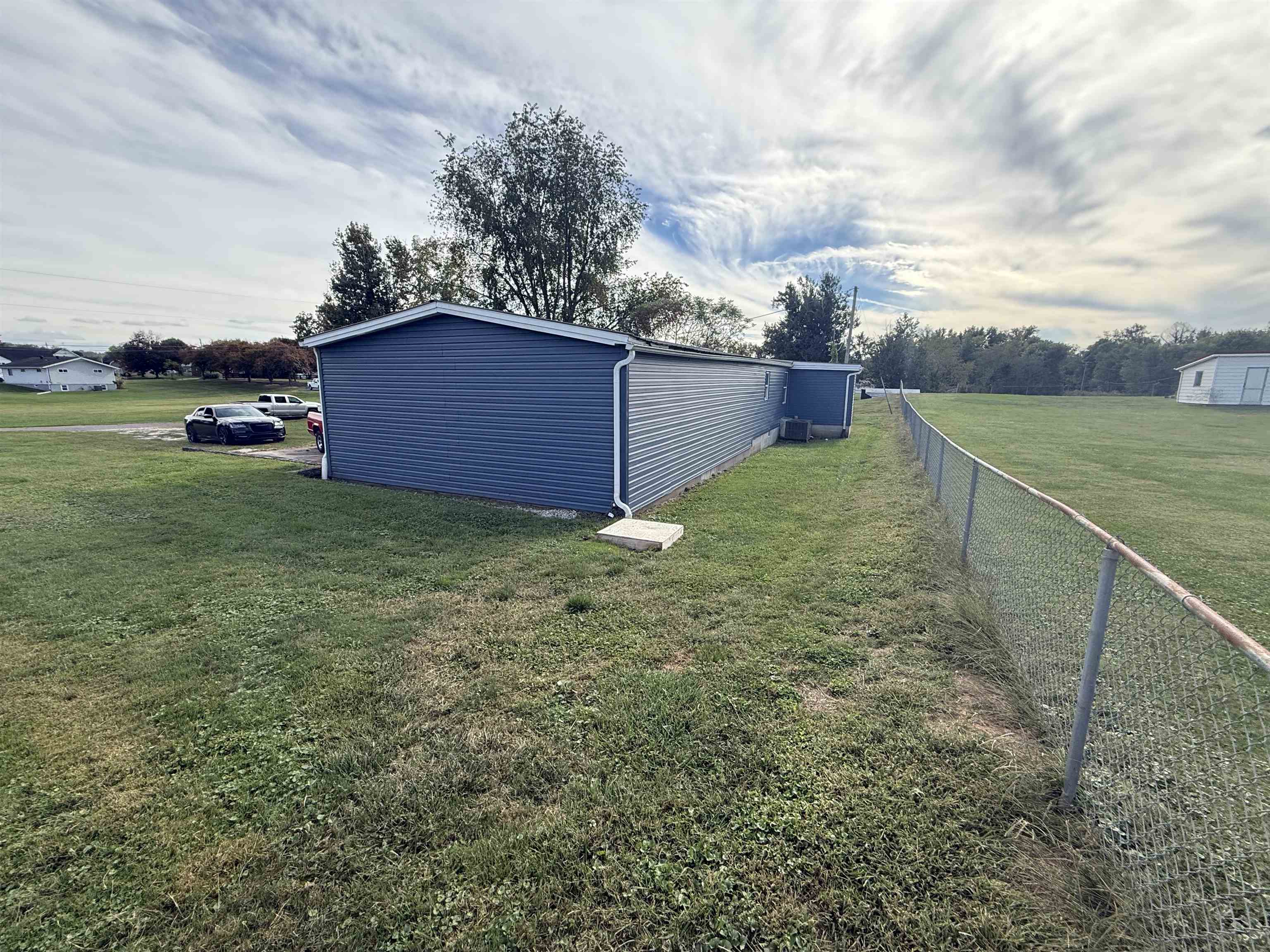 https://zimg.paragon.ice.com/ParagonImages/Property/PH/AABRKY/61385/5/0/0/9227d7d82766882ea4838211ea9ed7dd/0/465c432e1ebf868ae030e23bb6d414b3/61385-1954bcf3-a6ba-46f2-a5b7-ca74afe882b1.JPG