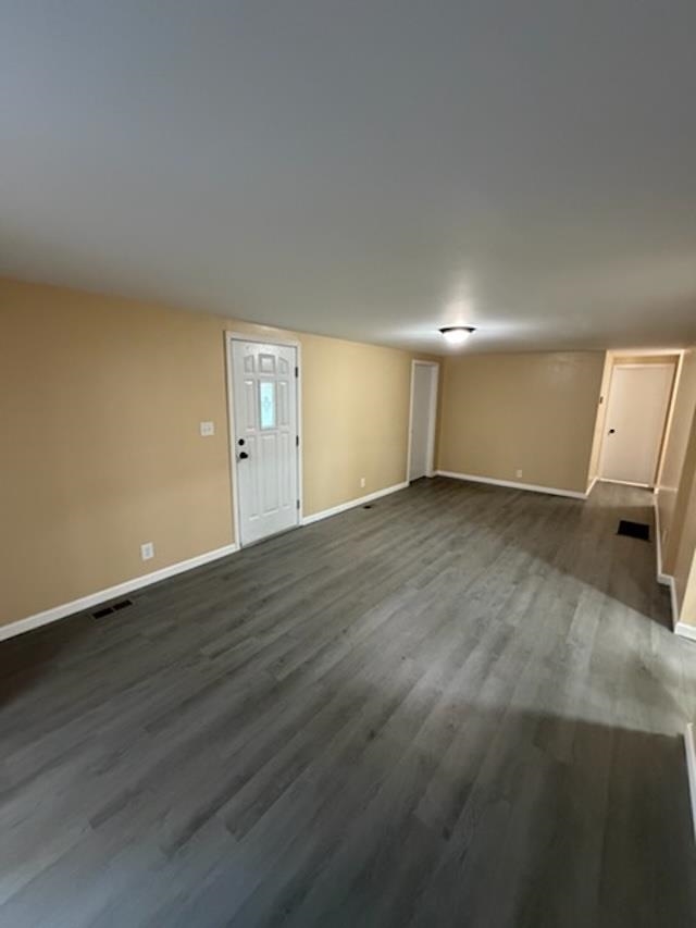 https://zimg.paragon.ice.com/ParagonImages/Property/PH/AABRKY/61385/7/0/0/c2f9b5f6d2f4e7e60febb3c52ac5ffa4/0/465c432e1ebf868ae030e23bb6d414b3/61385-4bc626c8-0902-4412-9e38-97534472512b.JPG