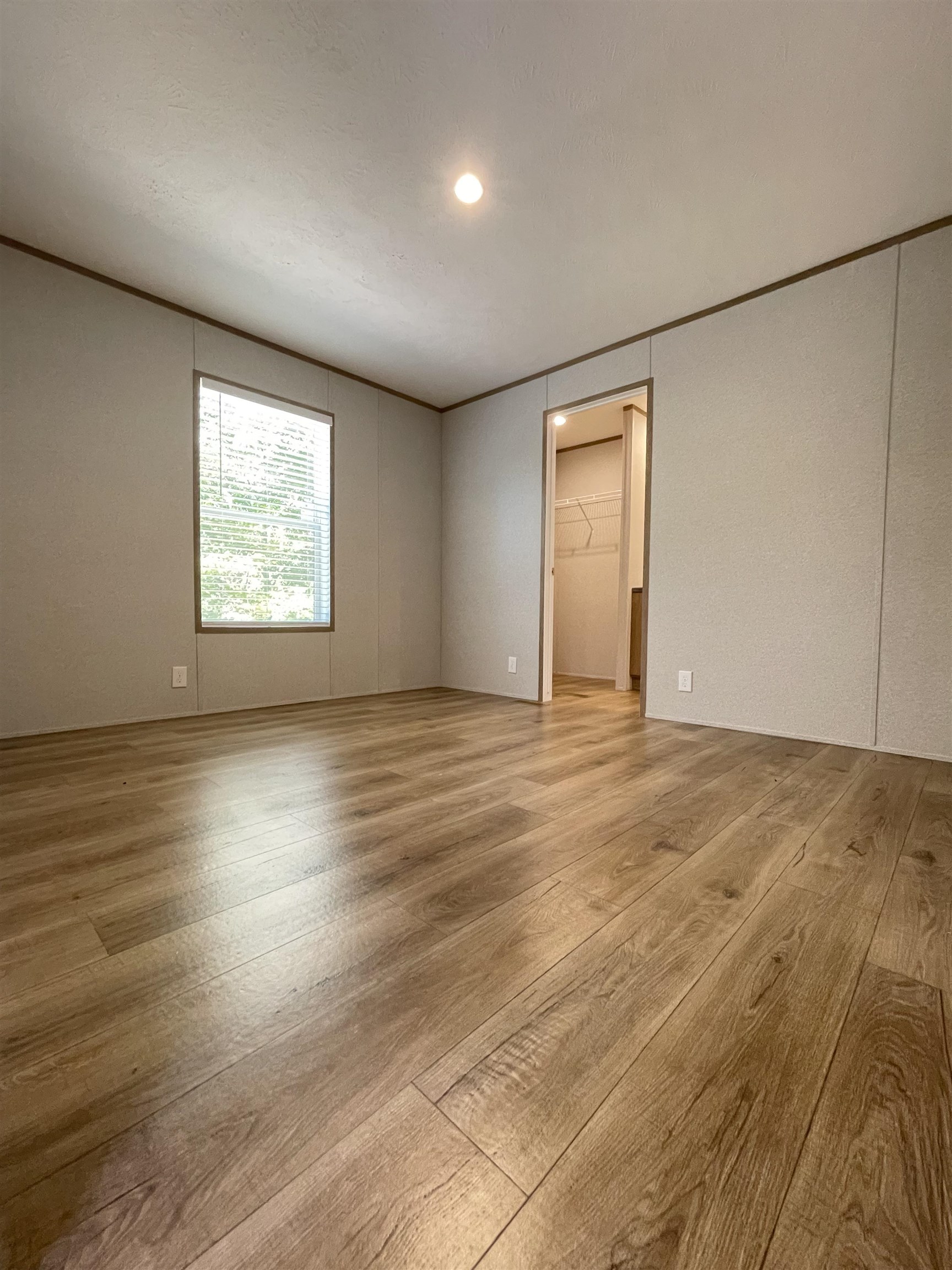 https://zimg.paragon.ice.com/ParagonImages/Property/PH/AABRKY/61386/10/0/0/27343ad623ee352da952173b150f1f24/0/d5352bc6ac10ba06e57e8d4ceccef7bb/61386-b84e622f-2ee9-4756-b783-ac8662fd7e16.JPG