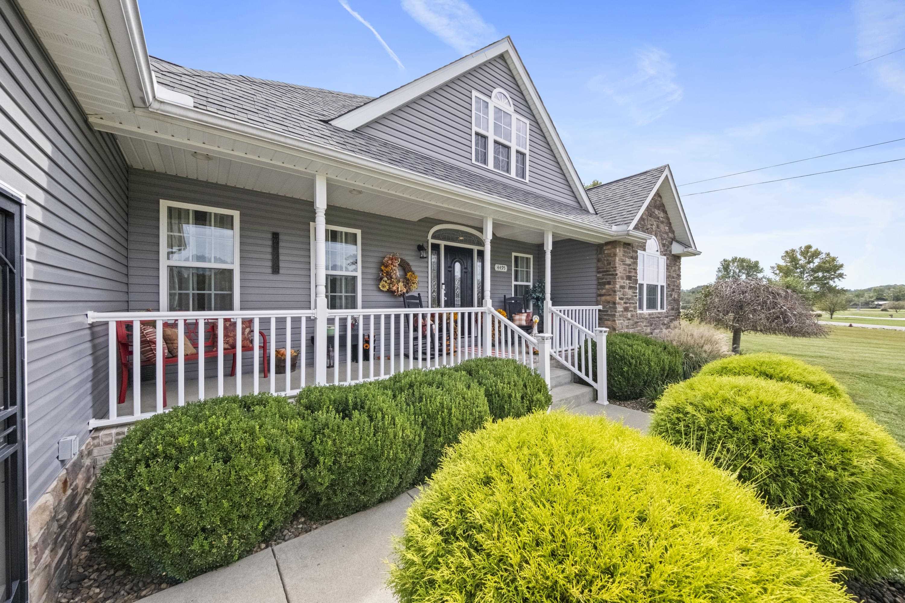 https://zimg.paragon.ice.com/ParagonImages/Property/PH/AABRKY/61390/7/0/0/defd84d64aa21c93d5fec35319f81203/0/549cb30a1b6a5c87a8246e21f7170dfa/61390-c89f9f05-6fc1-4f6e-aee6-956647cbd4d3.JPG