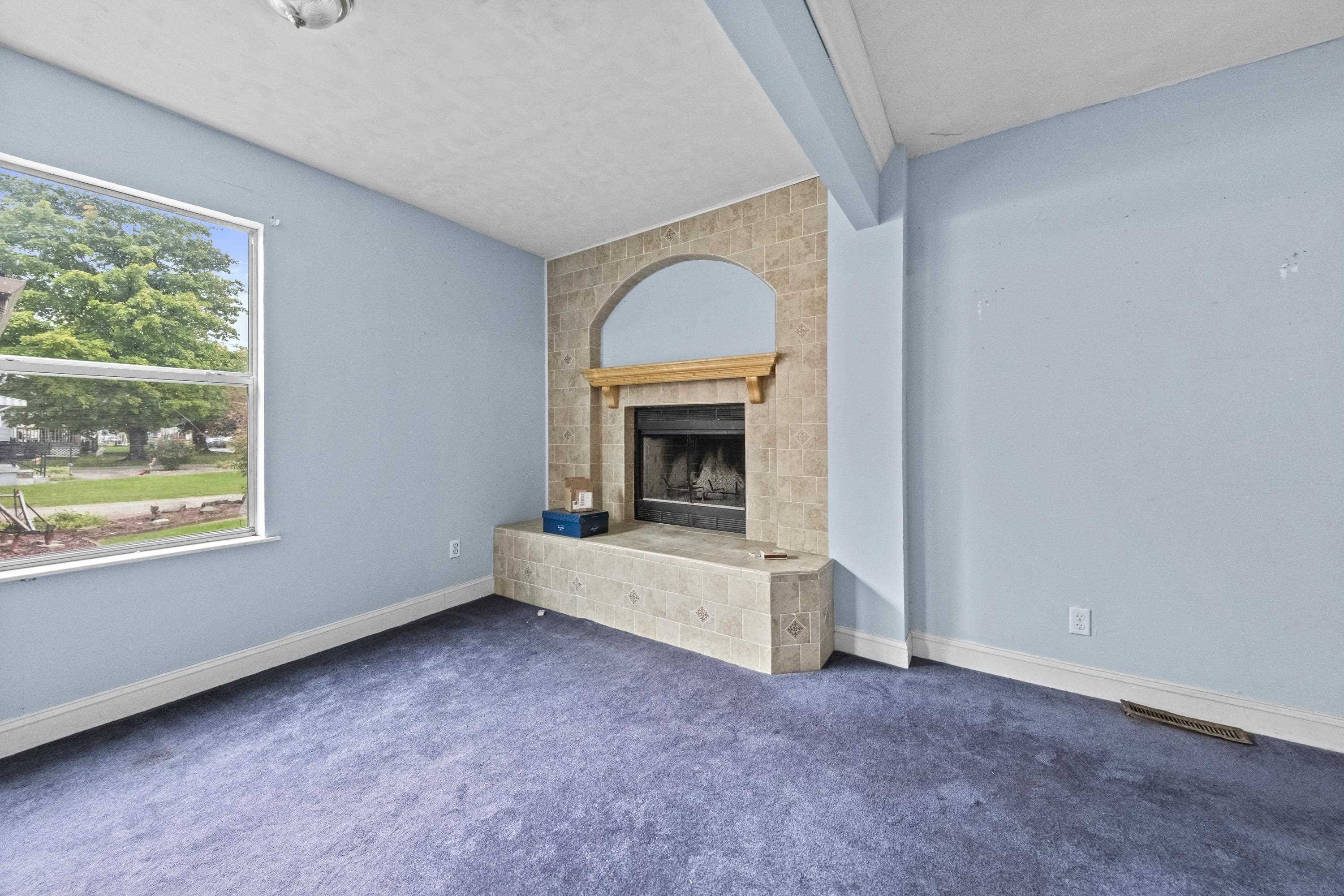 https://zimg.paragon.ice.com/ParagonImages/Property/PH/AABRKY/61417/2/0/0/8e00f4cc44dba1fd1640181ec80ca358/0/846d2aba4a1c83572ae236080e6079d3/61417-855252c2-af2b-481a-b50c-5dbf235e28bd.JPG