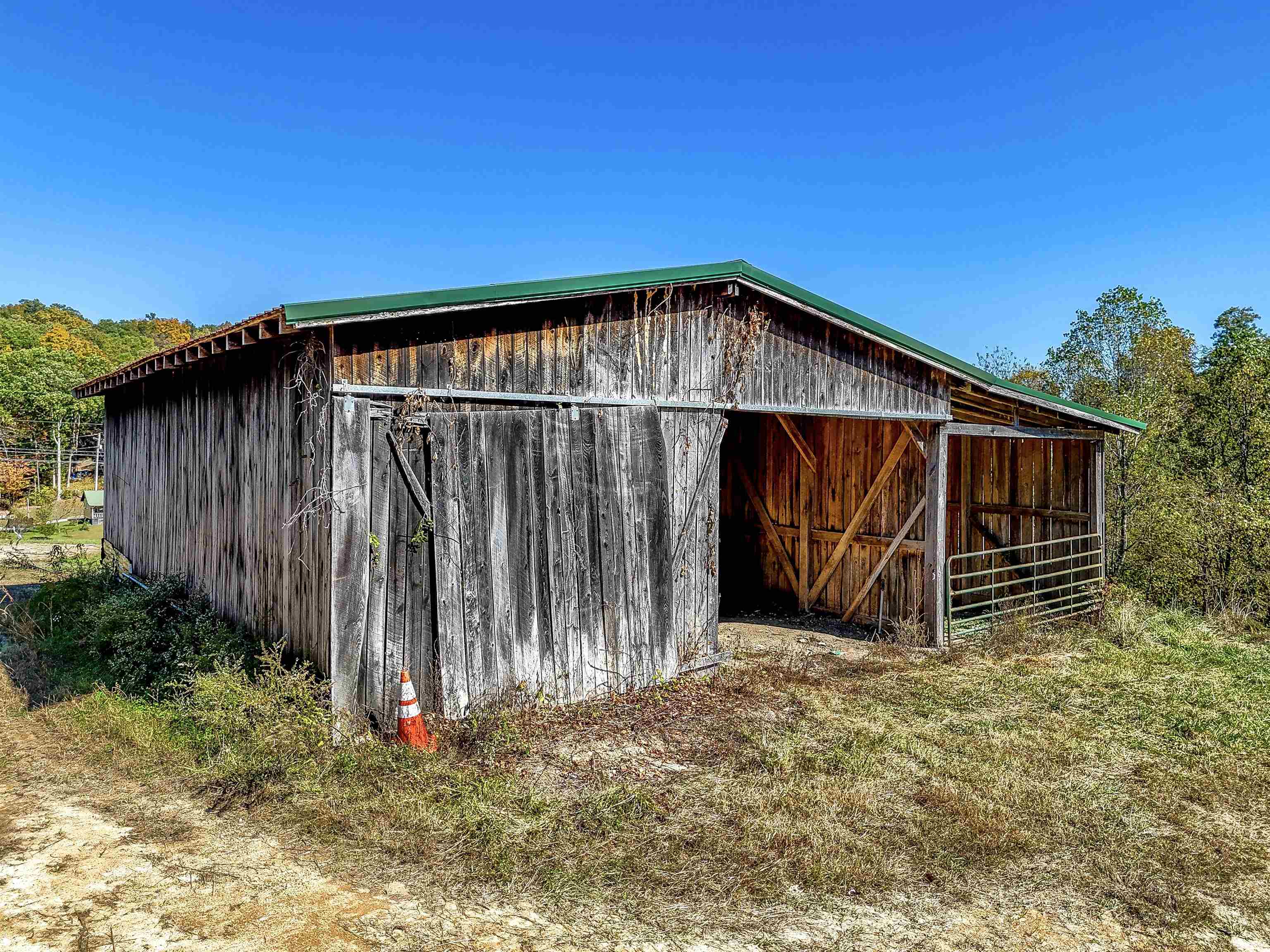 https://zimg.paragon.ice.com/ParagonImages/Property/PH/AABRKY/61422/7/0/0/3183fb143de45ad20f49a2656ec16915/0/bad06350415ba00dd9b8d3fe84a9fa1a/61422-d14d4fe6-f46d-41a7-9433-4cbc76d0c569.JPG