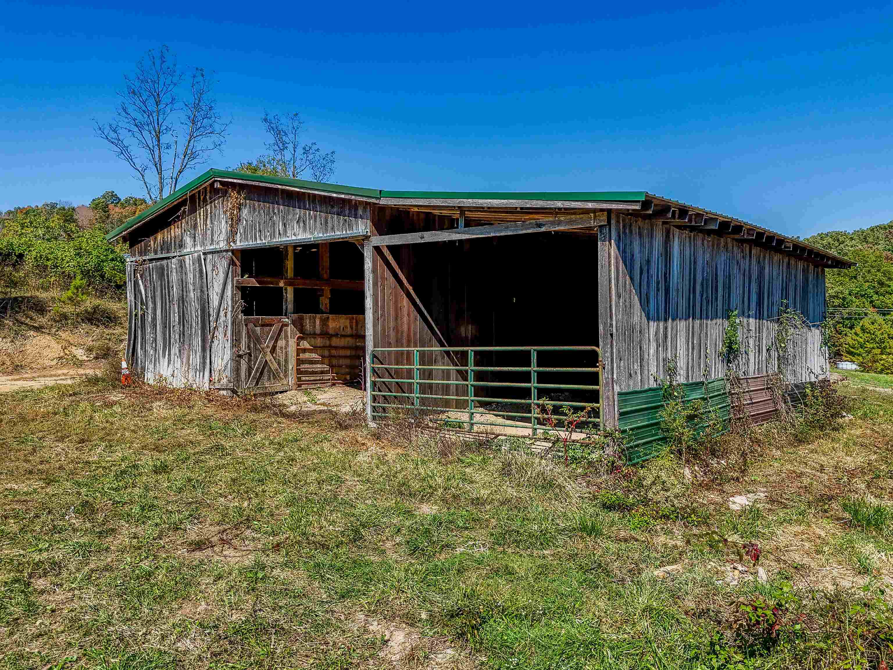 https://zimg.paragon.ice.com/ParagonImages/Property/PH/AABRKY/61422/8/0/0/a3ebf3f6b244fc8048139e4cca010dce/0/bad06350415ba00dd9b8d3fe84a9fa1a/61422-c82f58b9-c766-41cb-8087-69456fed074d.JPG