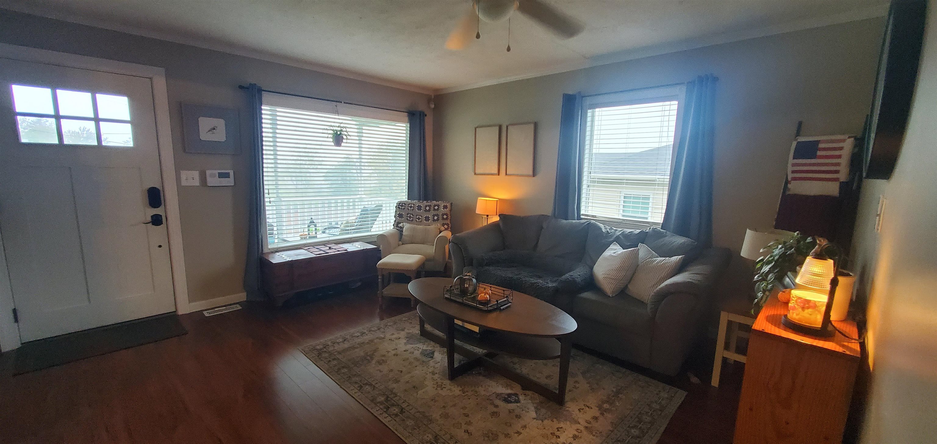 https://zimg.paragon.ice.com/ParagonImages/Property/PH/AABRKY/61428/1/0/0/1f0309ca3ae0508e738395e34620d71b/0/c3b1c2c76467871d444ef942dfa8a866/61428-5544c7af-196a-4599-a1e7-9f7285ca6a09.JPG