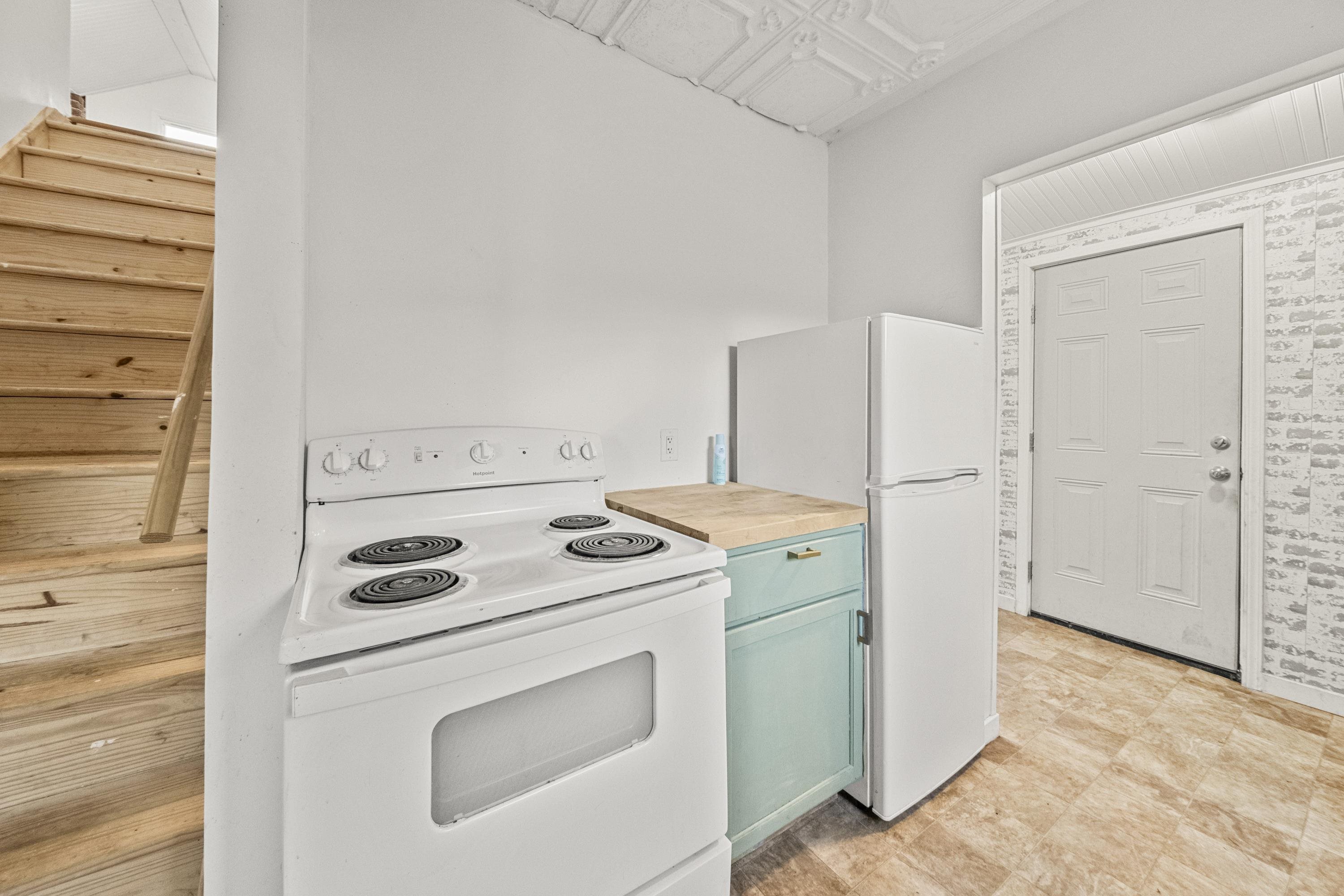https://zimg.paragon.ice.com/ParagonImages/Property/PH/AABRKY/61429/9/0/0/5fe97e2d1059c22f14d2842f8a148731/0/beca500dc61d58091516fedfea45db69/61429-7d30cfff-900b-4458-8665-9d3c1b3fb9f1.JPG