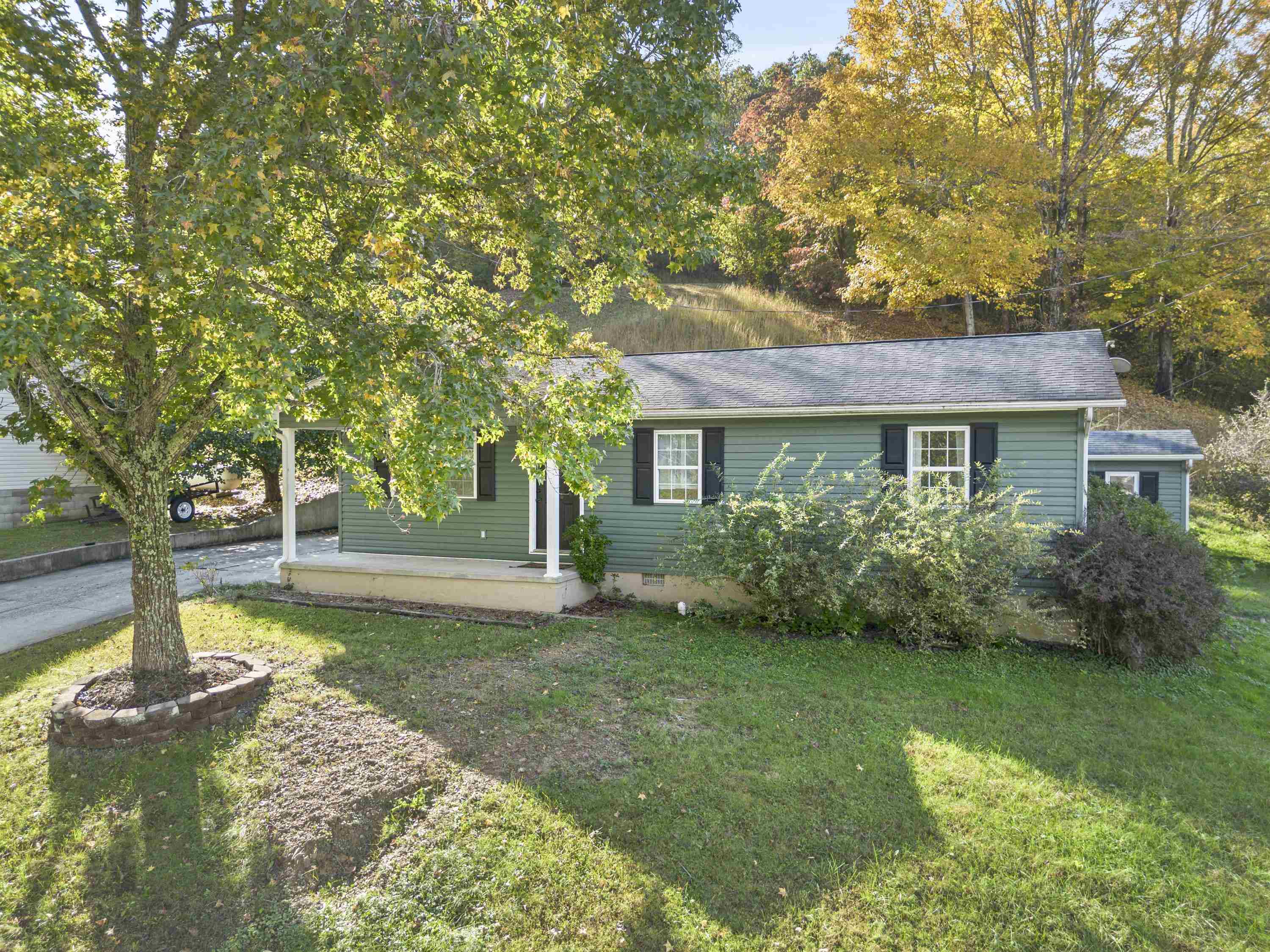 https://zimg.paragon.ice.com/ParagonImages/Property/PH/AABRKY/61436/5/0/0/2ee058ac244d981b88a446a465ec49b2/0/3043b873582949d7bd180325d0fcc664/61436-fc41c442-c293-4e5f-92f9-fef621bf4b64.JPG