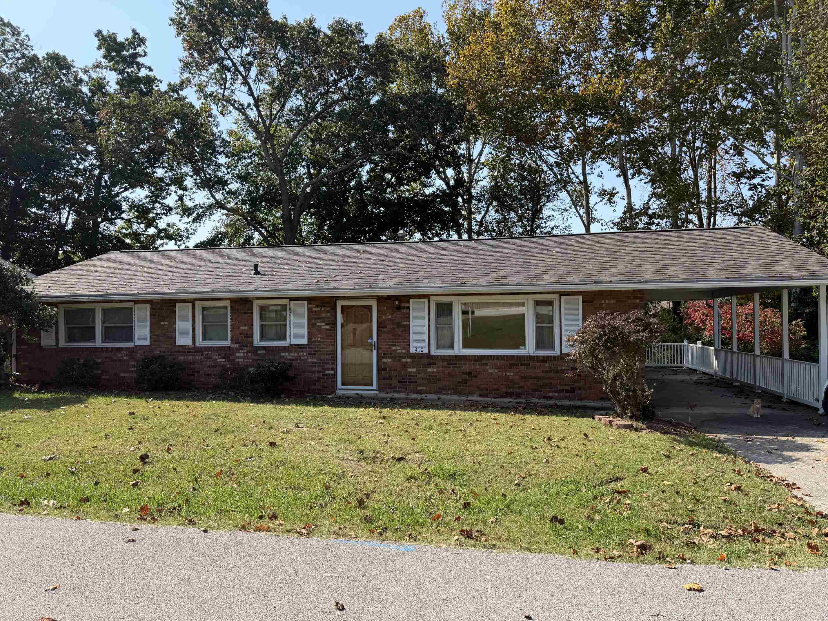 https://zimg.paragon.ice.com/ParagonImages/Property/PH/AABRKY/61437/2/0/0/26fb88e800910adc930d178fa0cc5df4/0/8330663ee3b93b05f1eb526b023833fc/61437-b9e4a6da-753c-4a16-b13b-ec25933b27c0.JPG