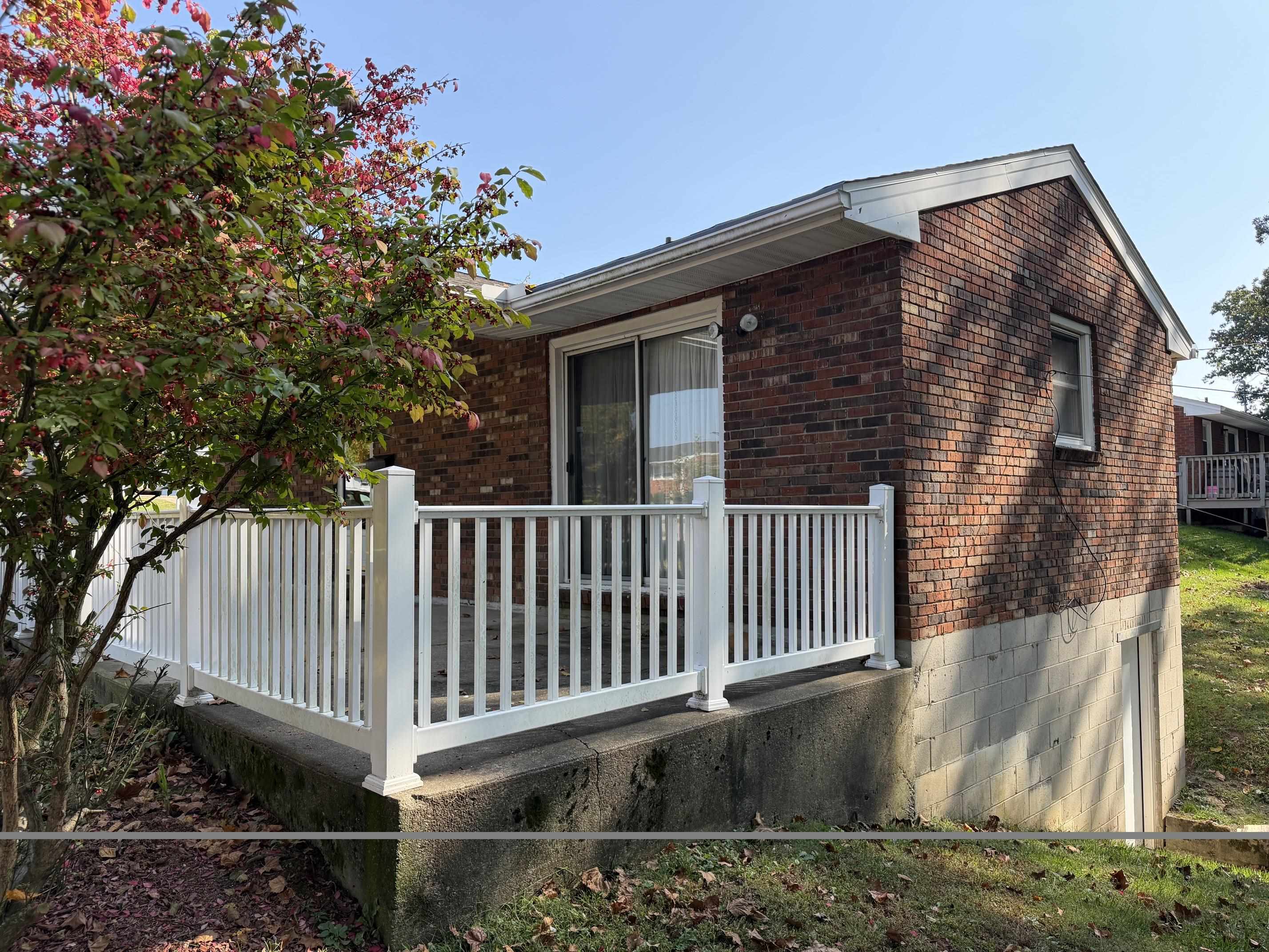 https://zimg.paragon.ice.com/ParagonImages/Property/PH/AABRKY/61437/4/0/0/adcb4982398f8073ef6dffcd6e2691c9/0/8330663ee3b93b05f1eb526b023833fc/61437-81d110cf-0c21-434e-81c1-e0952a5ffef8.JPG