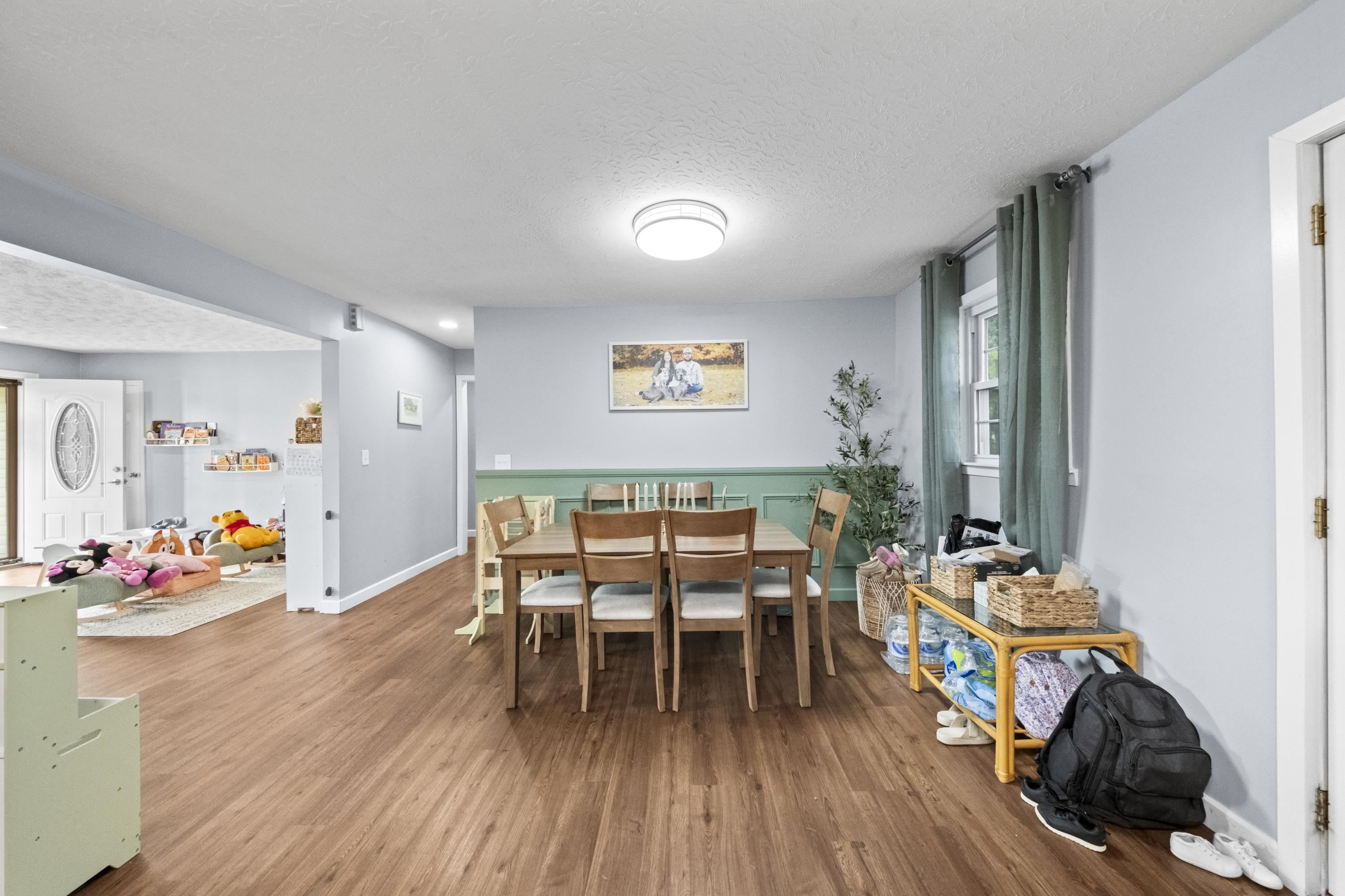 https://zimg.paragon.ice.com/ParagonImages/Property/PH/AABRKY/61442/12/0/0/4c4db28f2c89eab6121df66097ae8490/0/1b4e4f455a3ab8e3e5e04d8cb3abbe31/61442-8e50c5f1-ccaa-4eda-a0e0-cfdcd8d4bad4.JPG