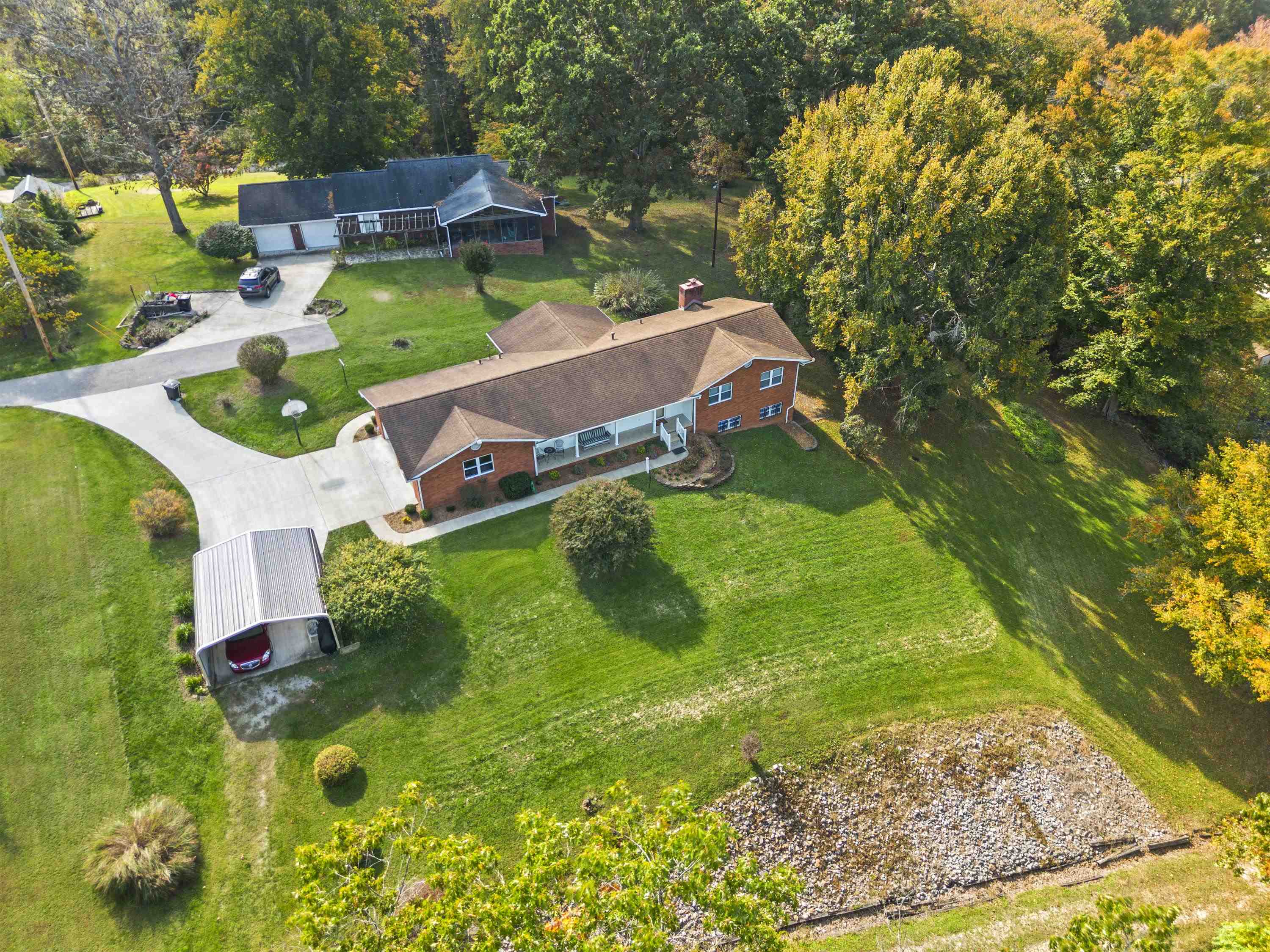https://zimg.paragon.ice.com/ParagonImages/Property/PH/AABRKY/61444/1/0/0/73c7304845779f3d933344e89199e4d7/0/af2501999d75da62a35f5b5c9dadf504/61444-c23e373c-a9be-40c2-8e5c-f5f8a430efa0.JPG
