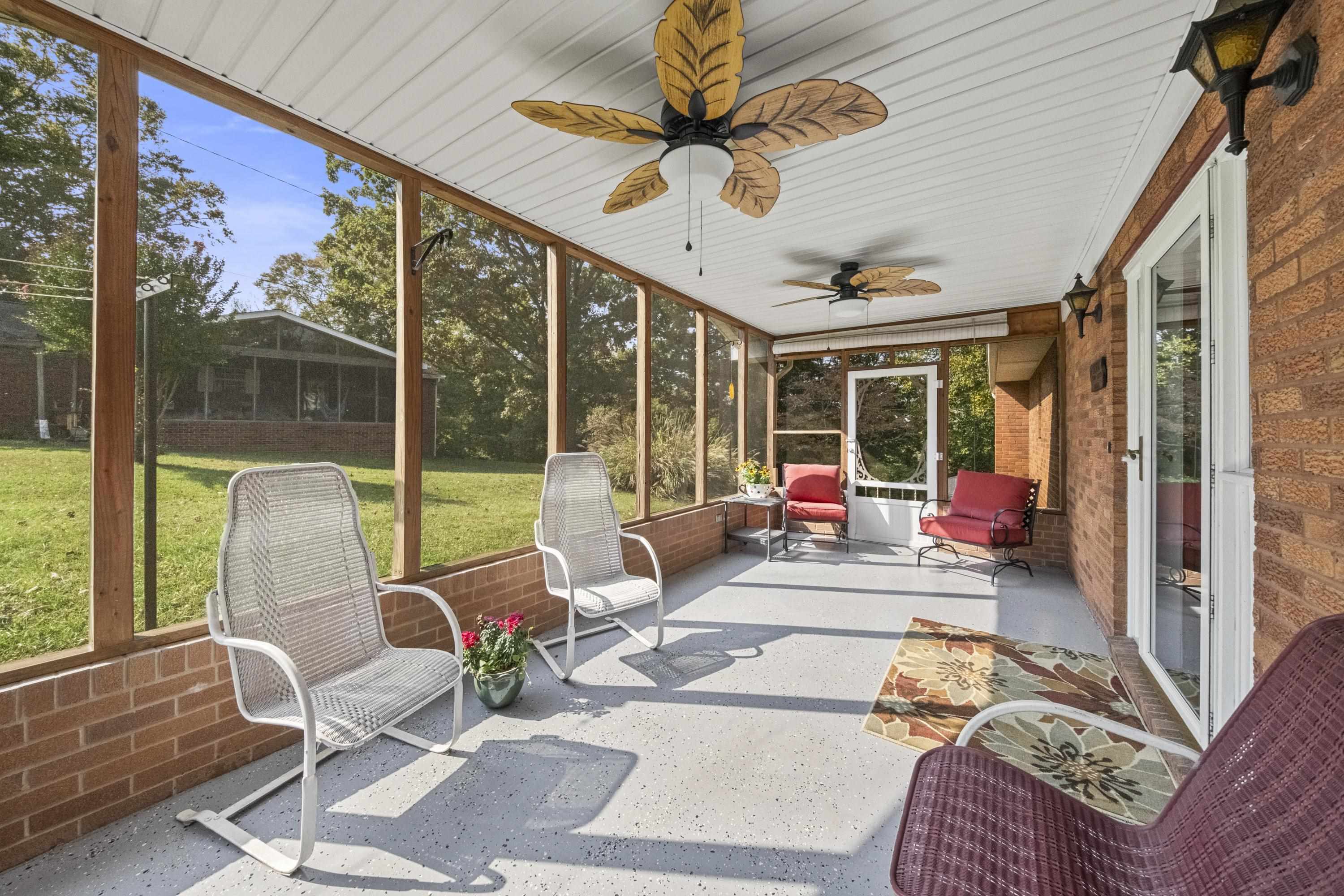 https://zimg.paragon.ice.com/ParagonImages/Property/PH/AABRKY/61444/6/0/0/b64221930ff6f6a618bc98d626f08f0b/0/af2501999d75da62a35f5b5c9dadf504/61444-0e1400f6-ceda-43f9-93ea-c9fd4c52d0a1.JPG