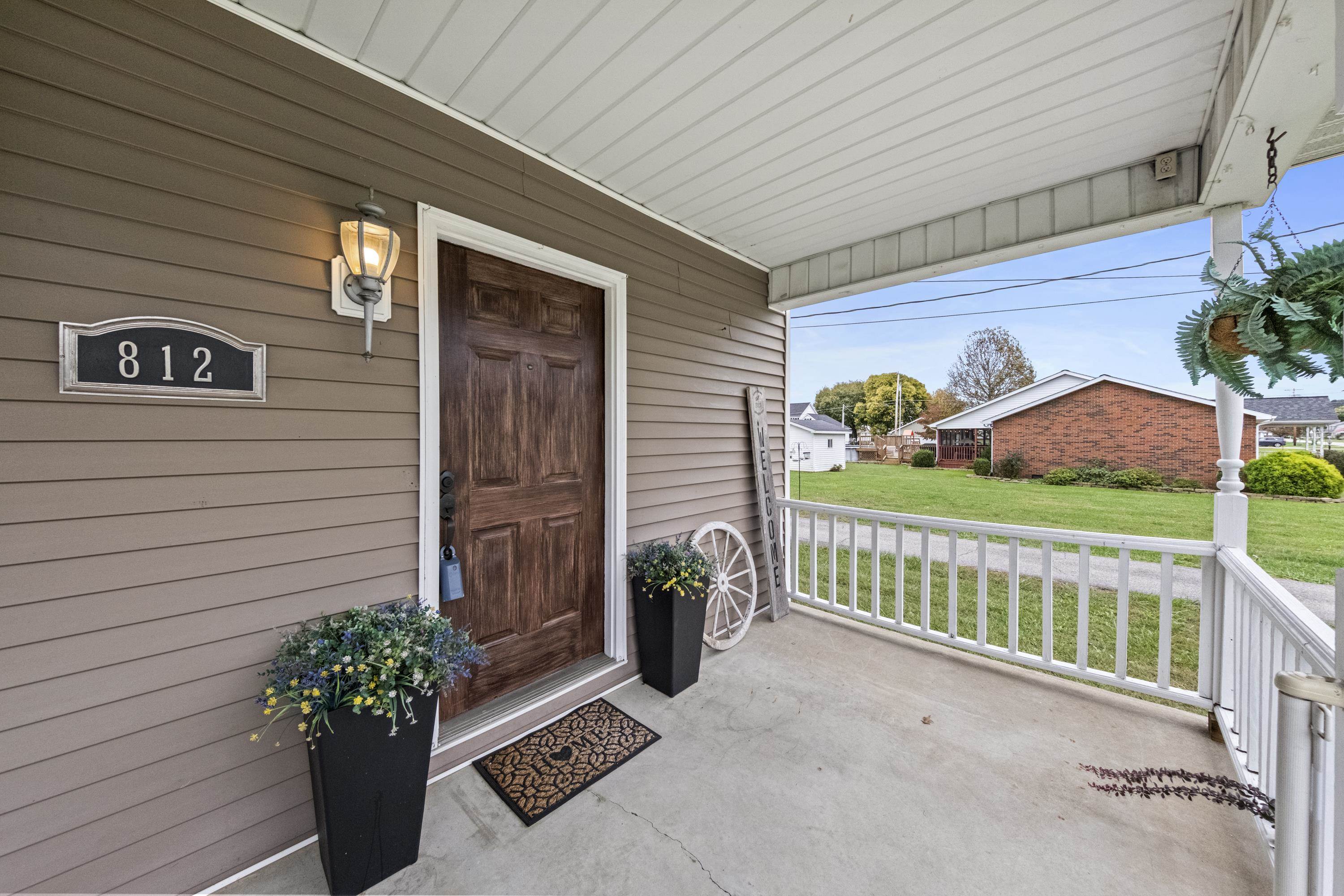 https://zimg.paragon.ice.com/ParagonImages/Property/PH/AABRKY/61447/5/0/0/86579683f8ec7a0261136255dd84f768/0/cc89a0b130b8e42522c899c8770fd347/61447-dab99713-7185-475e-a52f-e8ab546a5e67.JPG