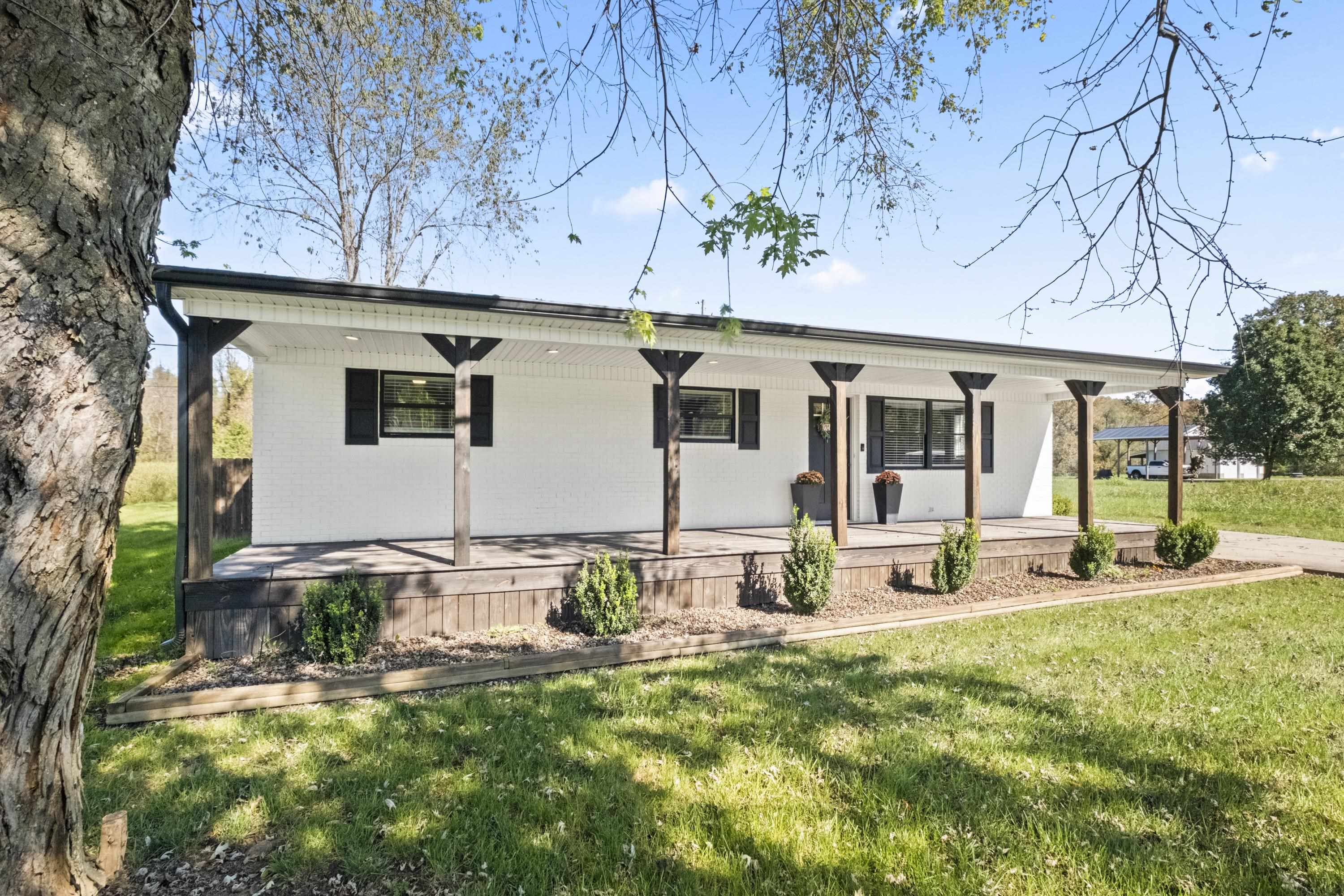https://zimg.paragon.ice.com/ParagonImages/Property/PH/AABRKY/61459/2/0/0/2539b88e14c0ca403476b4f9446f2178/0/a90b1eb01c9e7eb3aca4f4fc9d98b36d/61459-b5cb81f7-8a5d-459f-9615-2dbf81992075.JPG