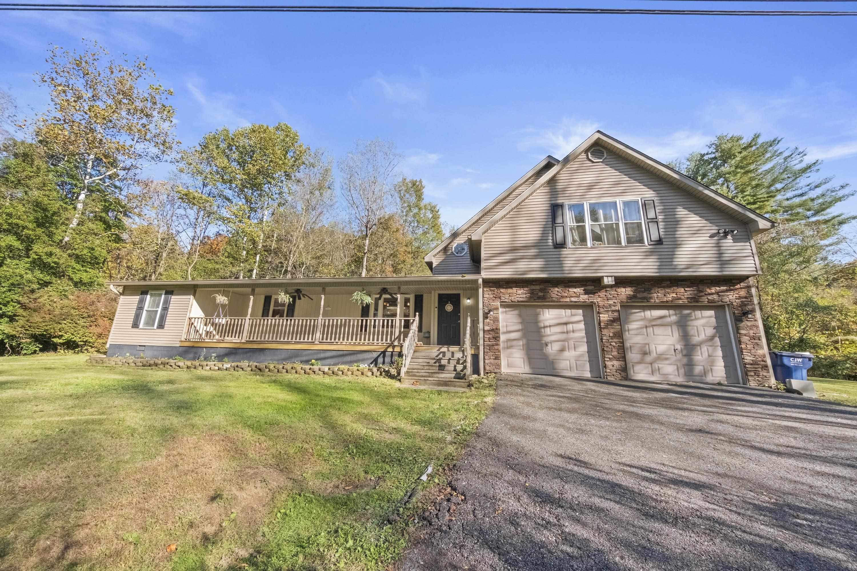 https://zimg.paragon.ice.com/ParagonImages/Property/PH/AABRKY/61463/1/0/0/d1b534062ec5c11de26b8665f90a5ecb/0/46c49d9608e3bf2f12acd880ed4b2e49/61463-940daed0-311b-4246-b9a3-2696bbf27fa1.JPG