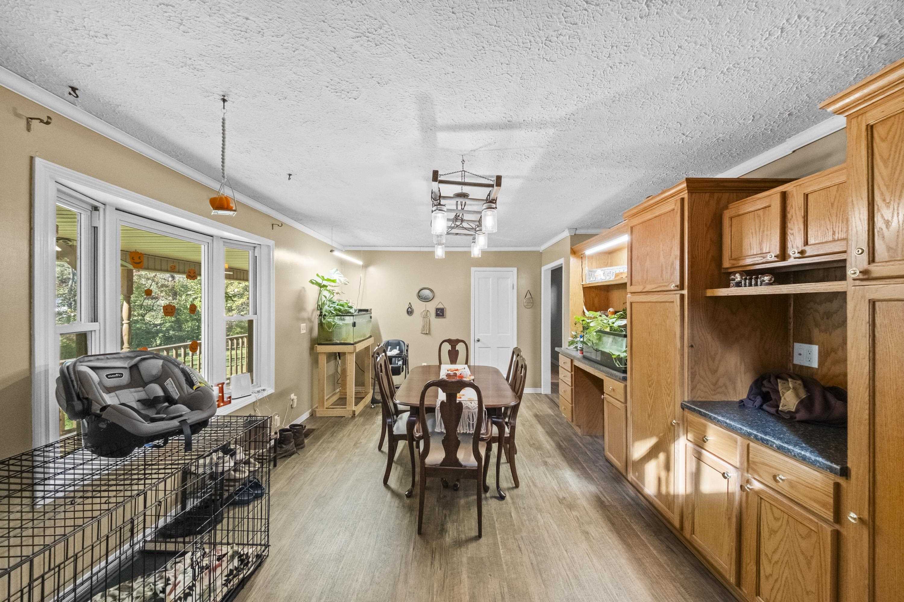 https://zimg.paragon.ice.com/ParagonImages/Property/PH/AABRKY/61463/13/0/0/6a5d023471a0cd1a4193f0f0f984349d/0/46c49d9608e3bf2f12acd880ed4b2e49/61463-21099074-0591-453e-9ee3-bce578b9fde0.JPG