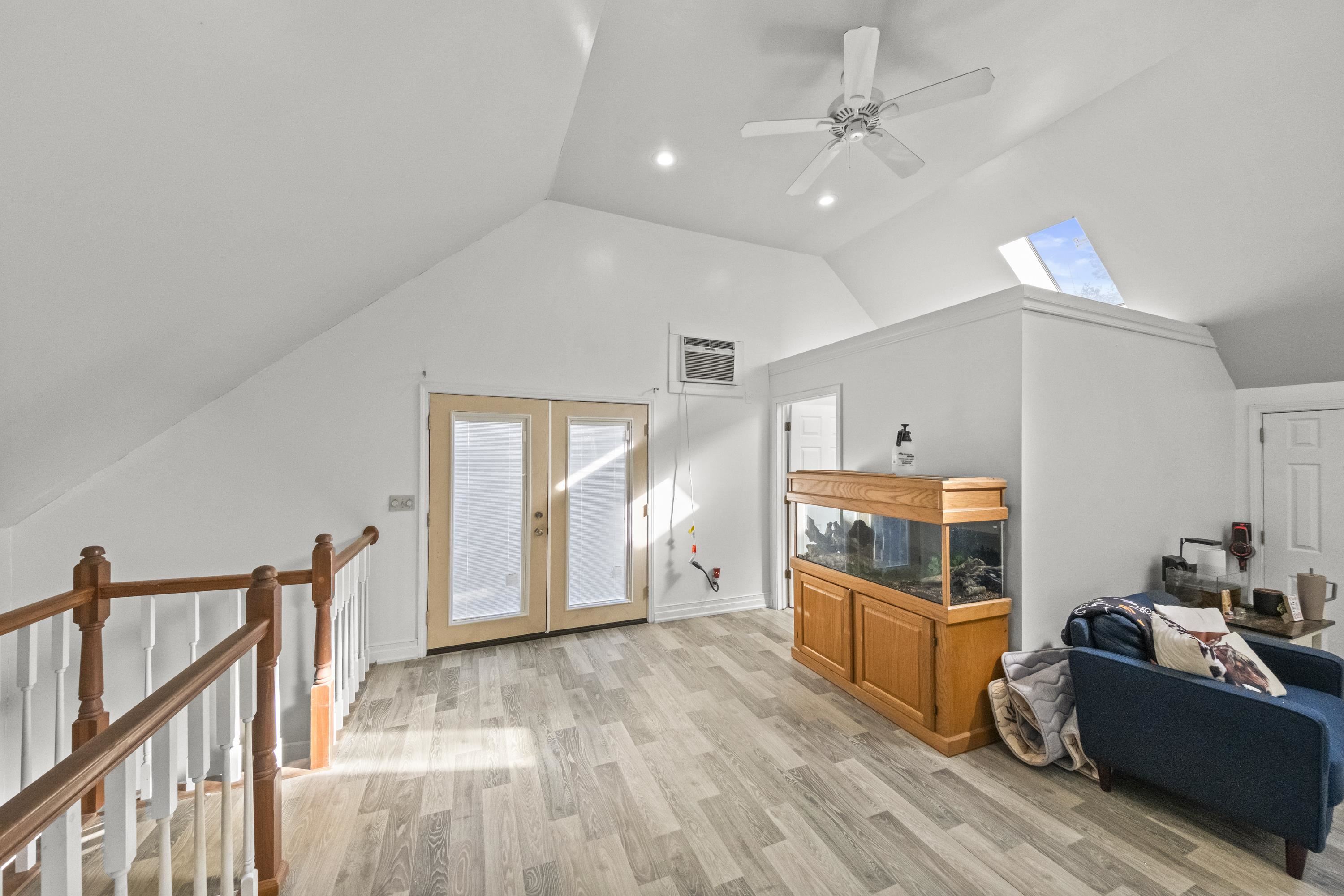 https://zimg.paragon.ice.com/ParagonImages/Property/PH/AABRKY/61463/6/0/0/a10c95fa55db881476359ba3ddbf7146/0/46c49d9608e3bf2f12acd880ed4b2e49/61463-3018bb77-fb5c-4683-8af7-bd4c27d213f3.JPG
