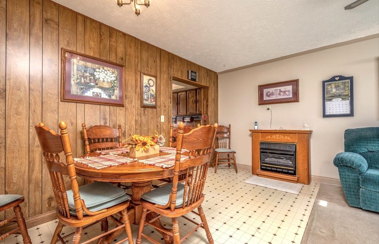 https://zimg.paragon.ice.com/ParagonImages/Property/PH/AABRKY/61465/12/0/0/f2de1c3745ce911339f3b9c372f698ec/0/e3dfea187c1de58bff0c0bfaf7d82796/61465-cf018a4c-df3b-4dfb-bbfa-ff7bfd1c1ffd.JPG
