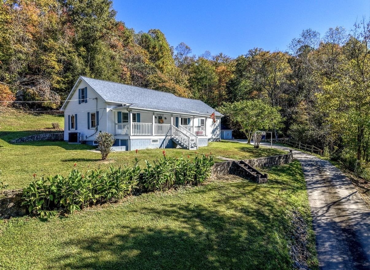 https://zimg.paragon.ice.com/ParagonImages/Property/PH/AABRKY/61465/2/0/0/9d4ba02e82b3b82a2f99ade5b72f6d22/0/e3dfea187c1de58bff0c0bfaf7d82796/61465-9bf3704e-97bd-4d6d-ad27-0a59d9160ae0.JPG