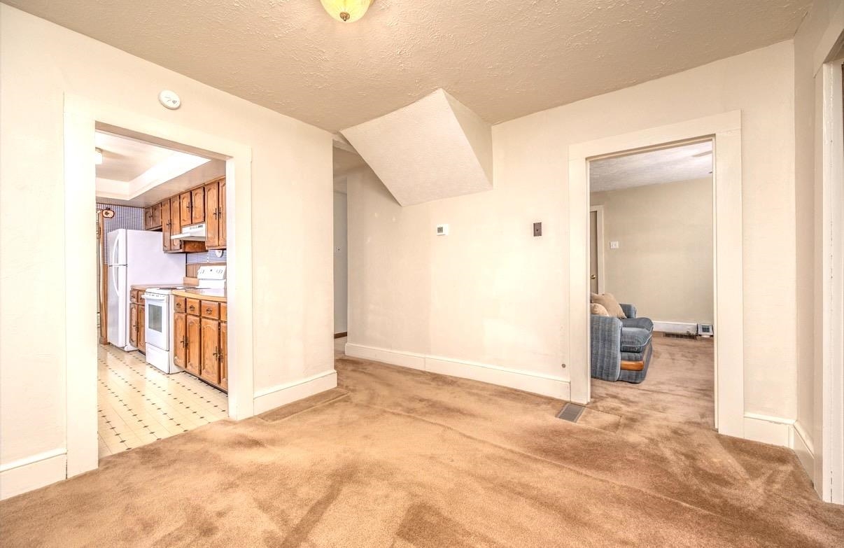 https://zimg.paragon.ice.com/ParagonImages/Property/PH/AABRKY/61465/9/0/0/13646be1cf3cf76b0a532c07512f5ac2/0/e3dfea187c1de58bff0c0bfaf7d82796/61465-d77282dd-5383-4c4d-8ee1-3aa3a7214dc7.JPG